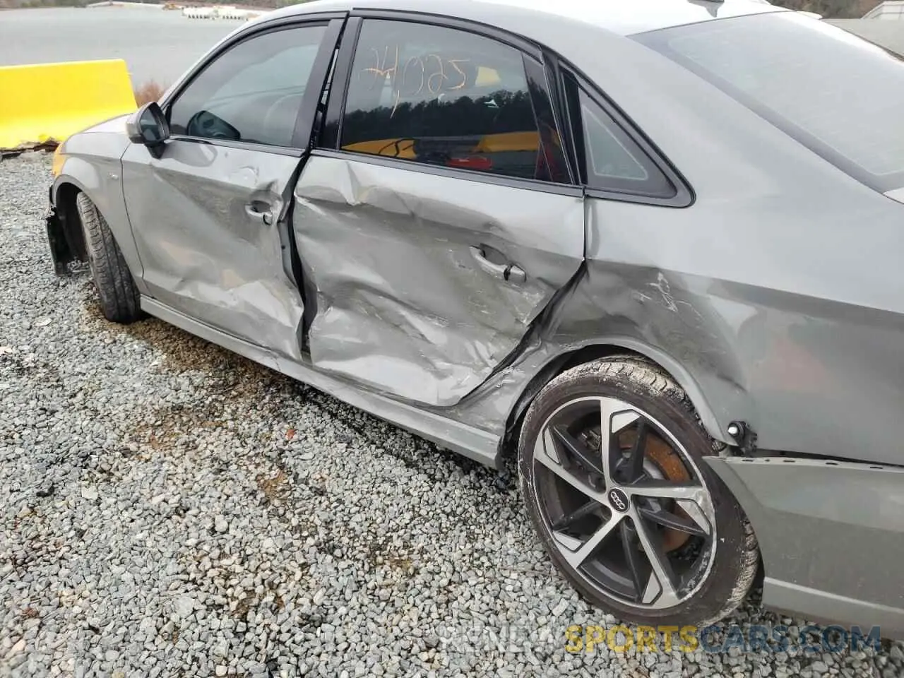 9 fotografías del automóvil dañado WAUBEGFF7LA095330 AUDI A3 2020