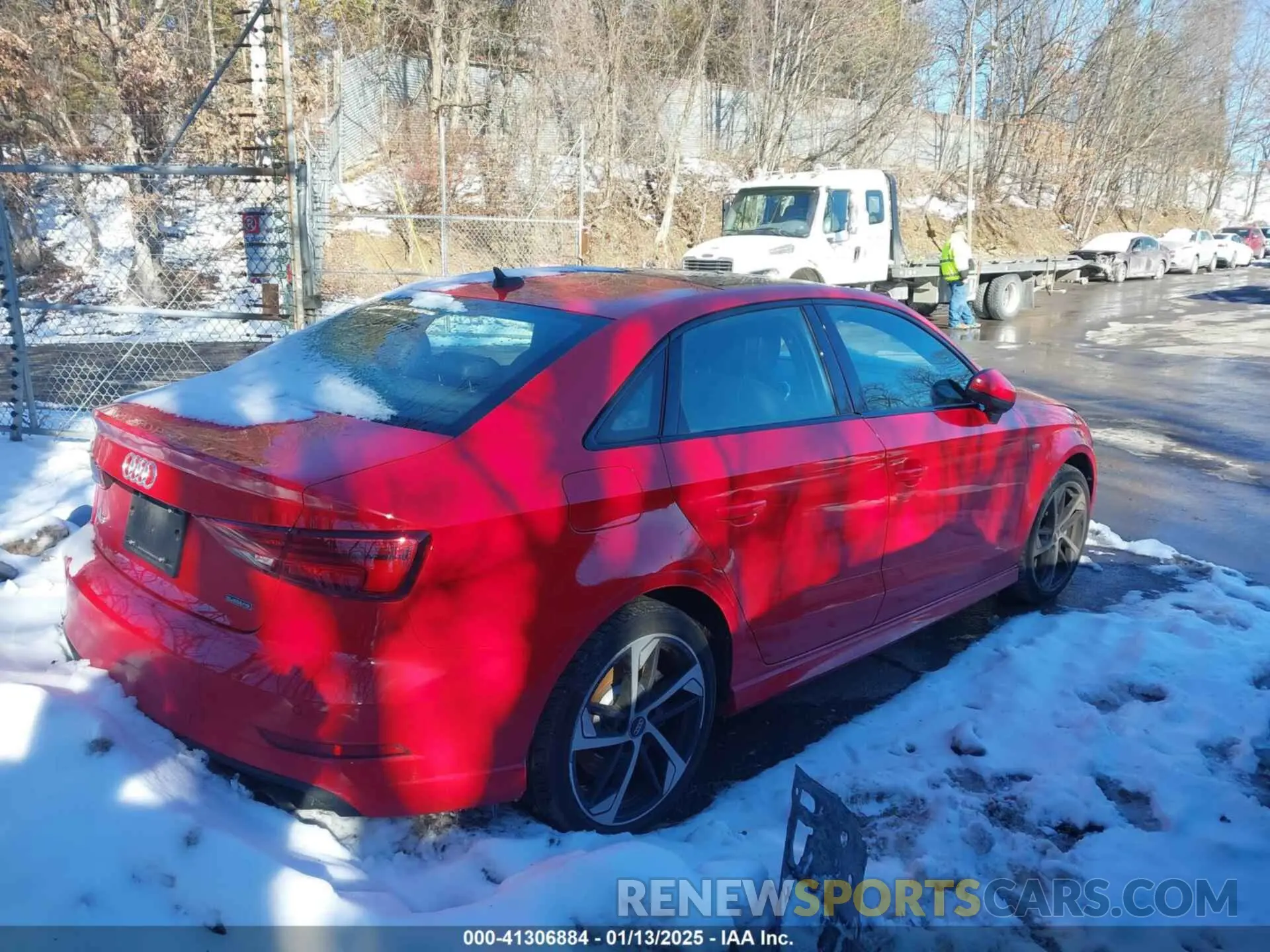 4 fotografías del automóvil dañado WAUBEGFF8LA000600 AUDI A3 2020