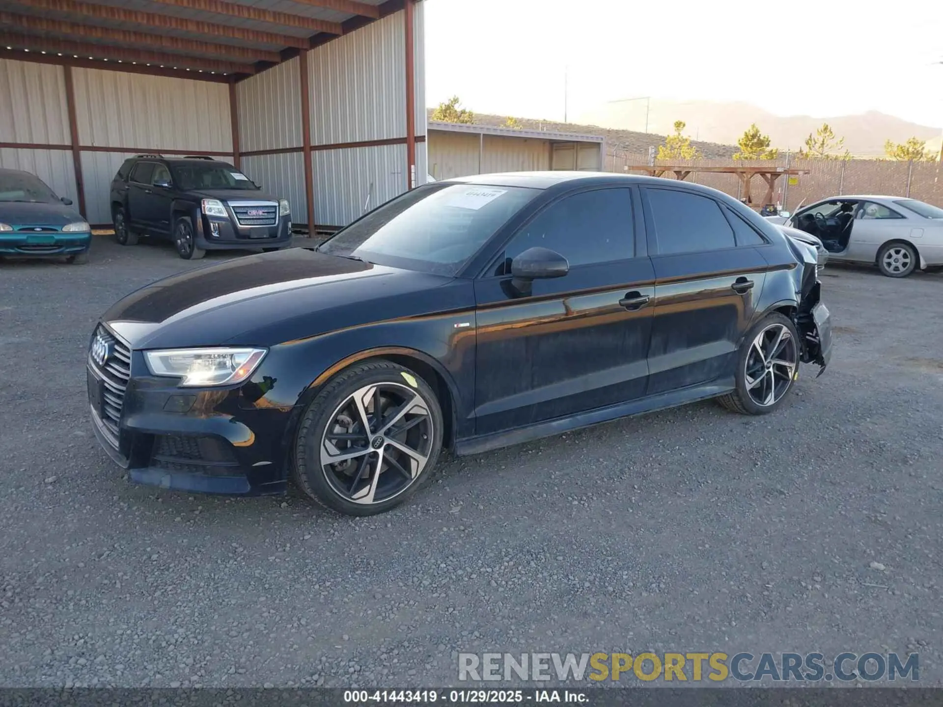 2 fotografías del automóvil dañado WAUBEGFF9LA101774 AUDI A3 2020