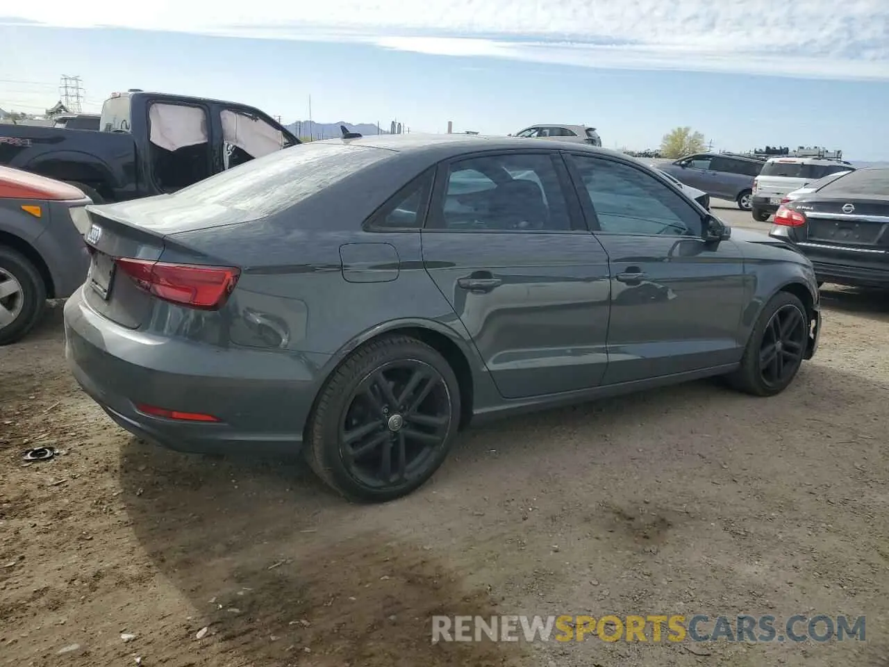 3 fotografías del automóvil dañado WAUCUGFF2LA005427 AUDI A3 2020