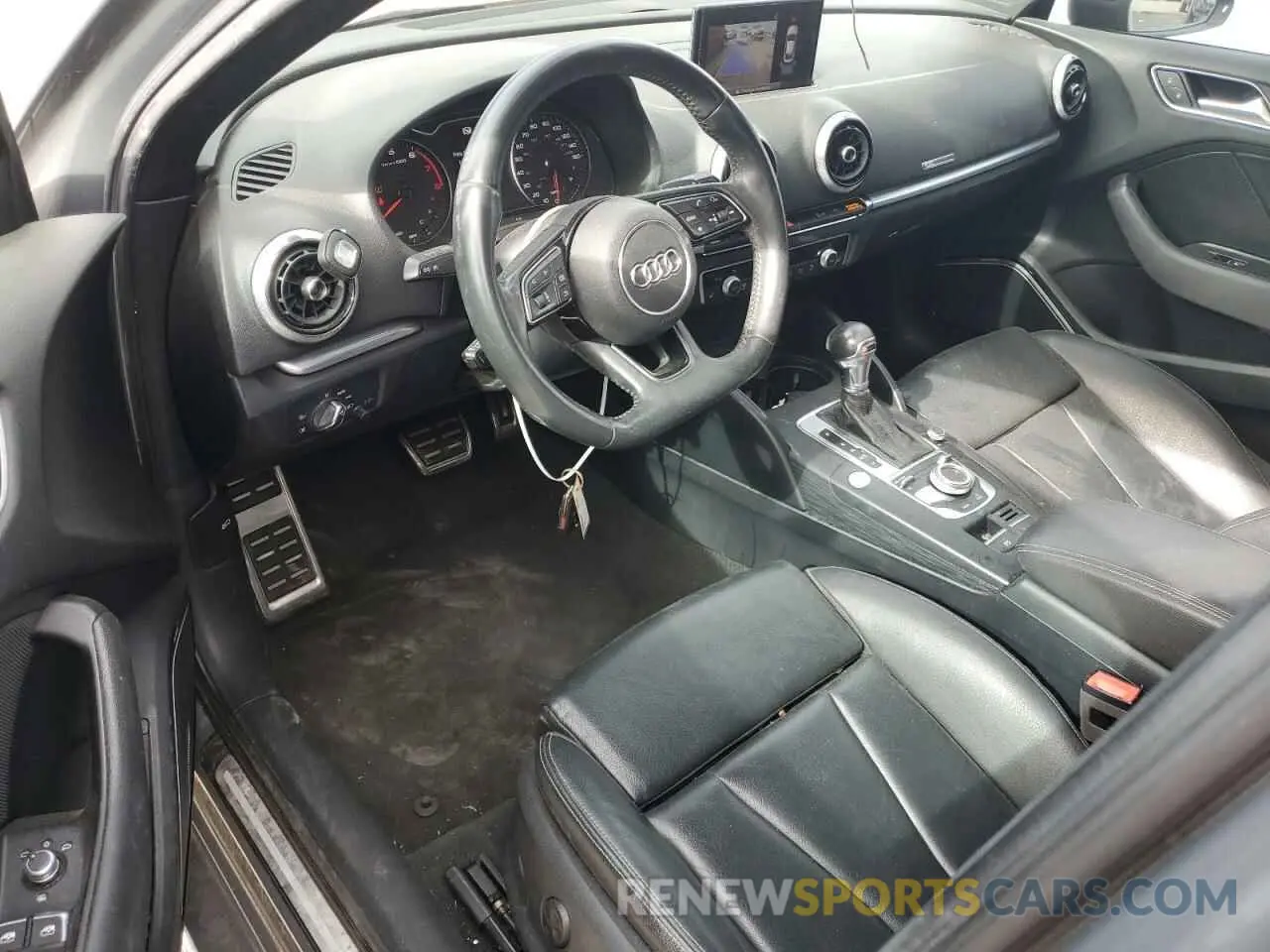 8 fotografías del automóvil dañado WAUCUGFF2LA005427 AUDI A3 2020
