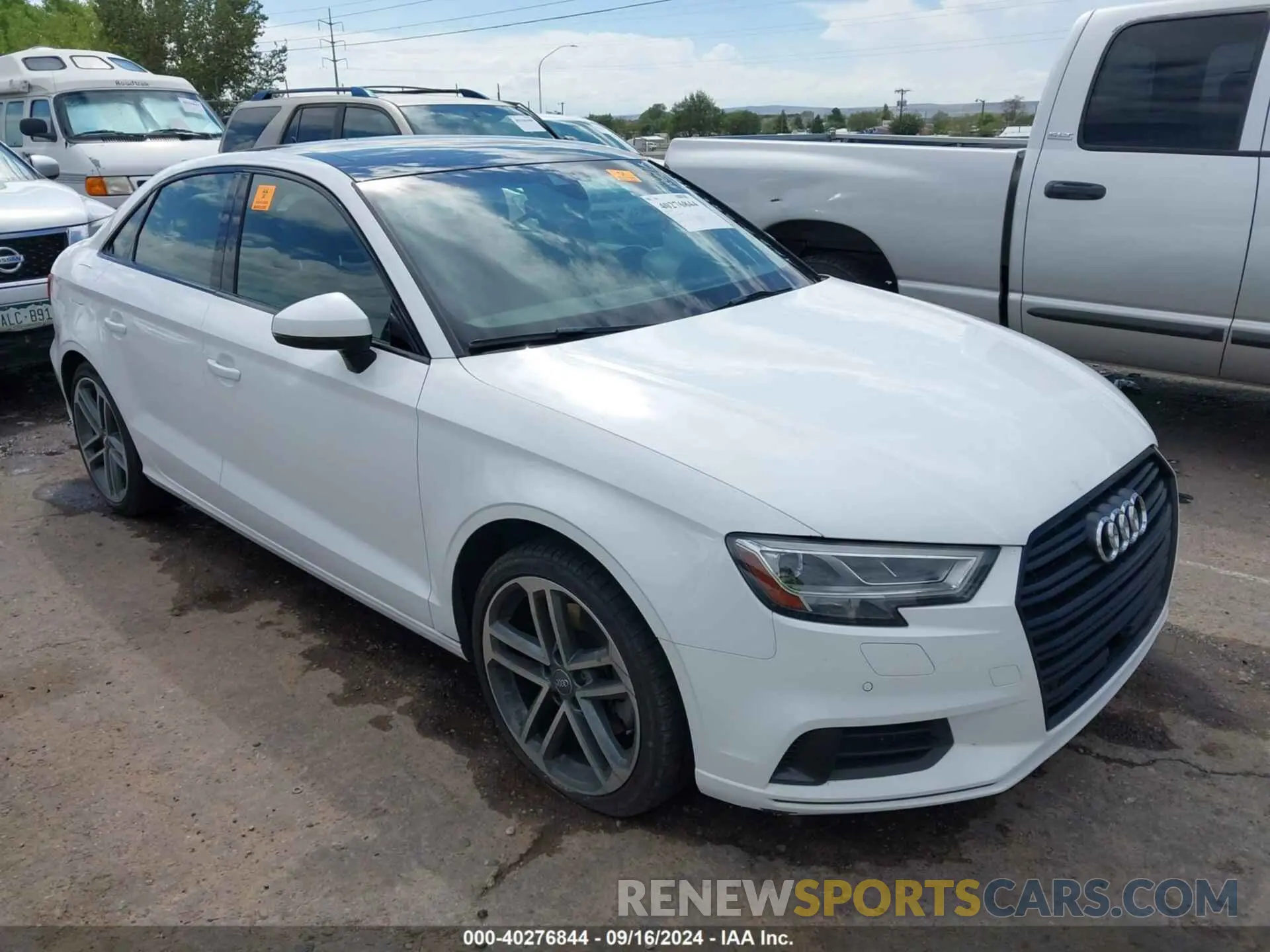 1 fotografías del automóvil dañado WAUCUGFF6LA047387 AUDI A3 2020