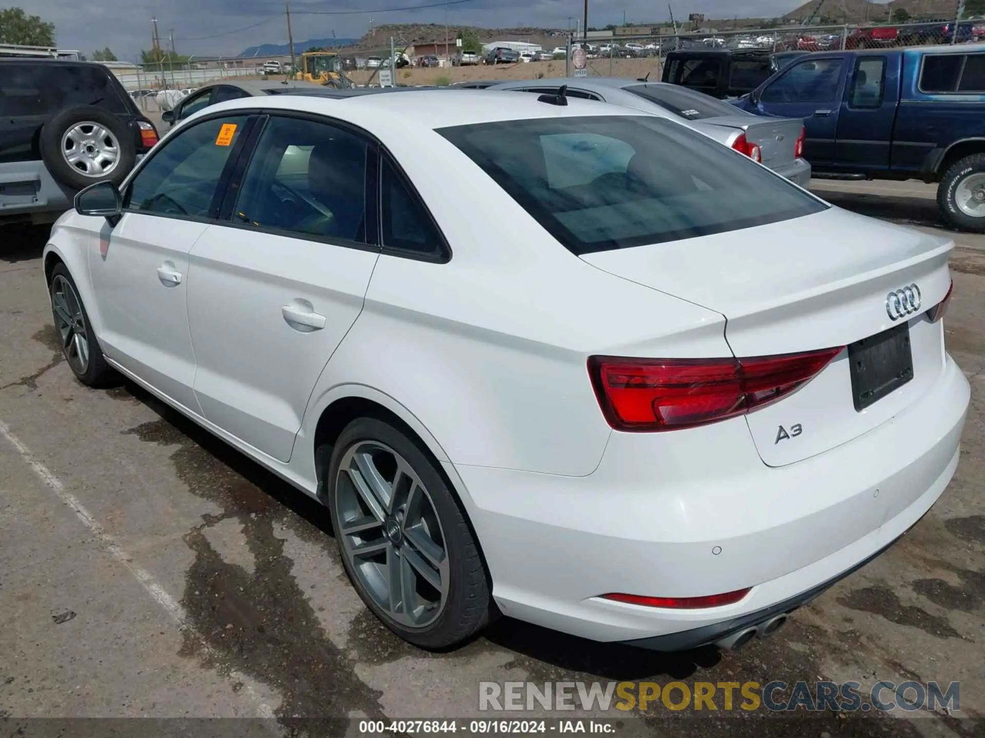 3 fotografías del automóvil dañado WAUCUGFF6LA047387 AUDI A3 2020