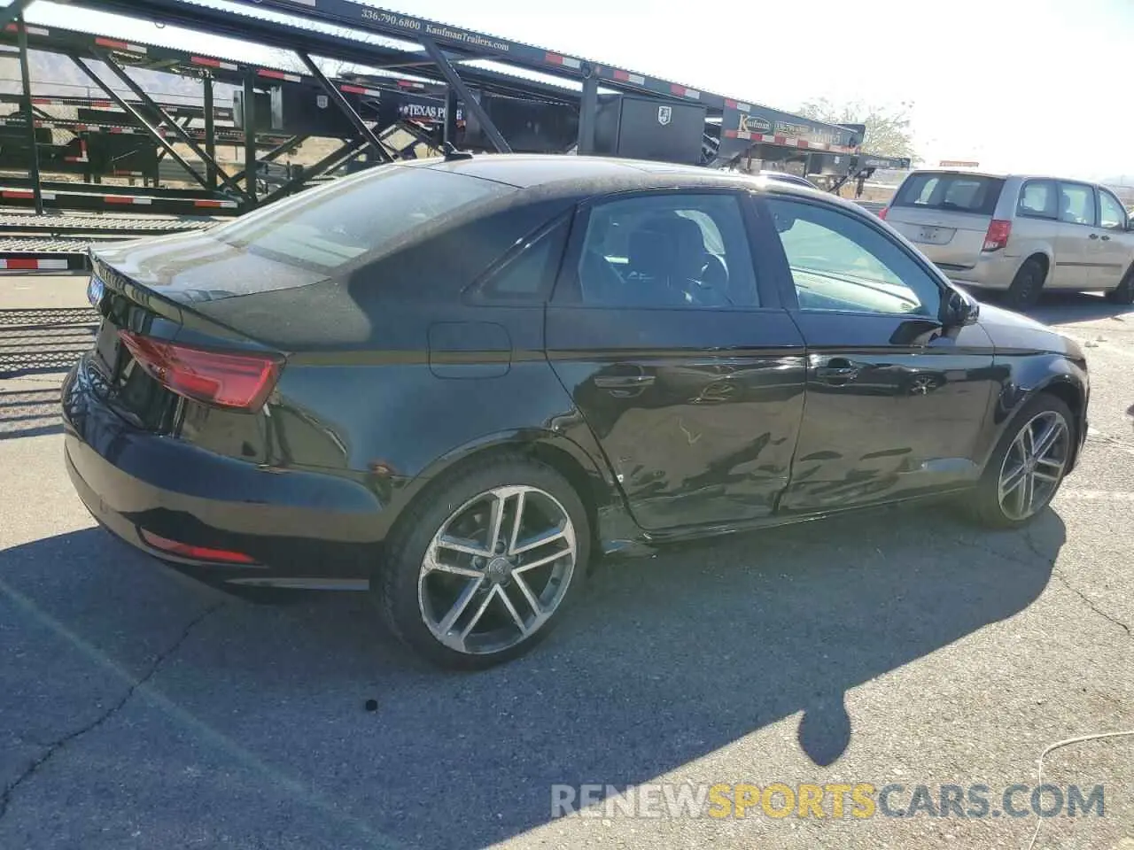 3 fotografías del automóvil dañado WAUCUGFF8LA049870 AUDI A3 2020
