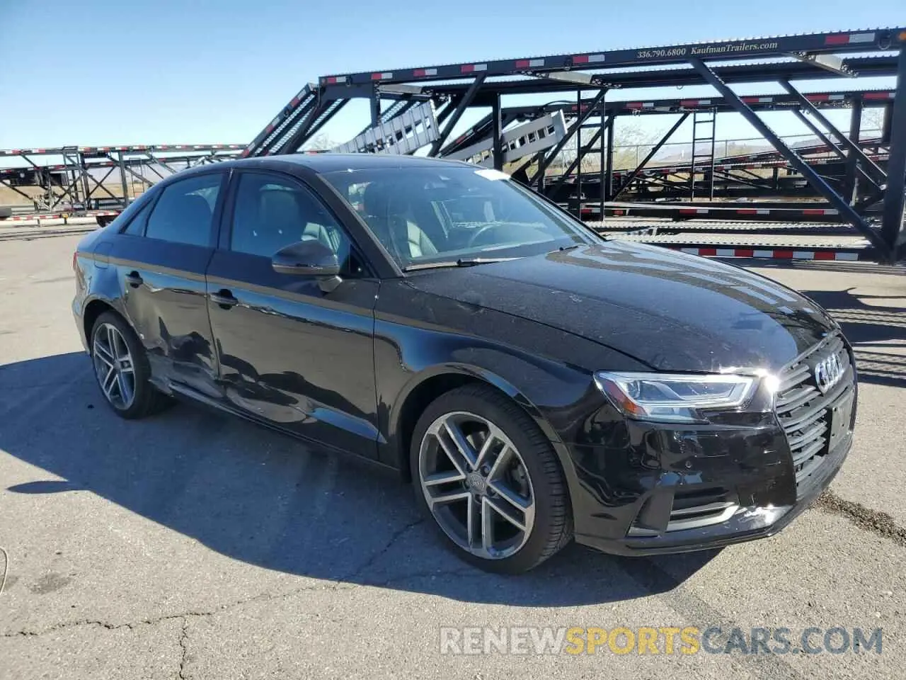 4 fotografías del automóvil dañado WAUCUGFF8LA049870 AUDI A3 2020