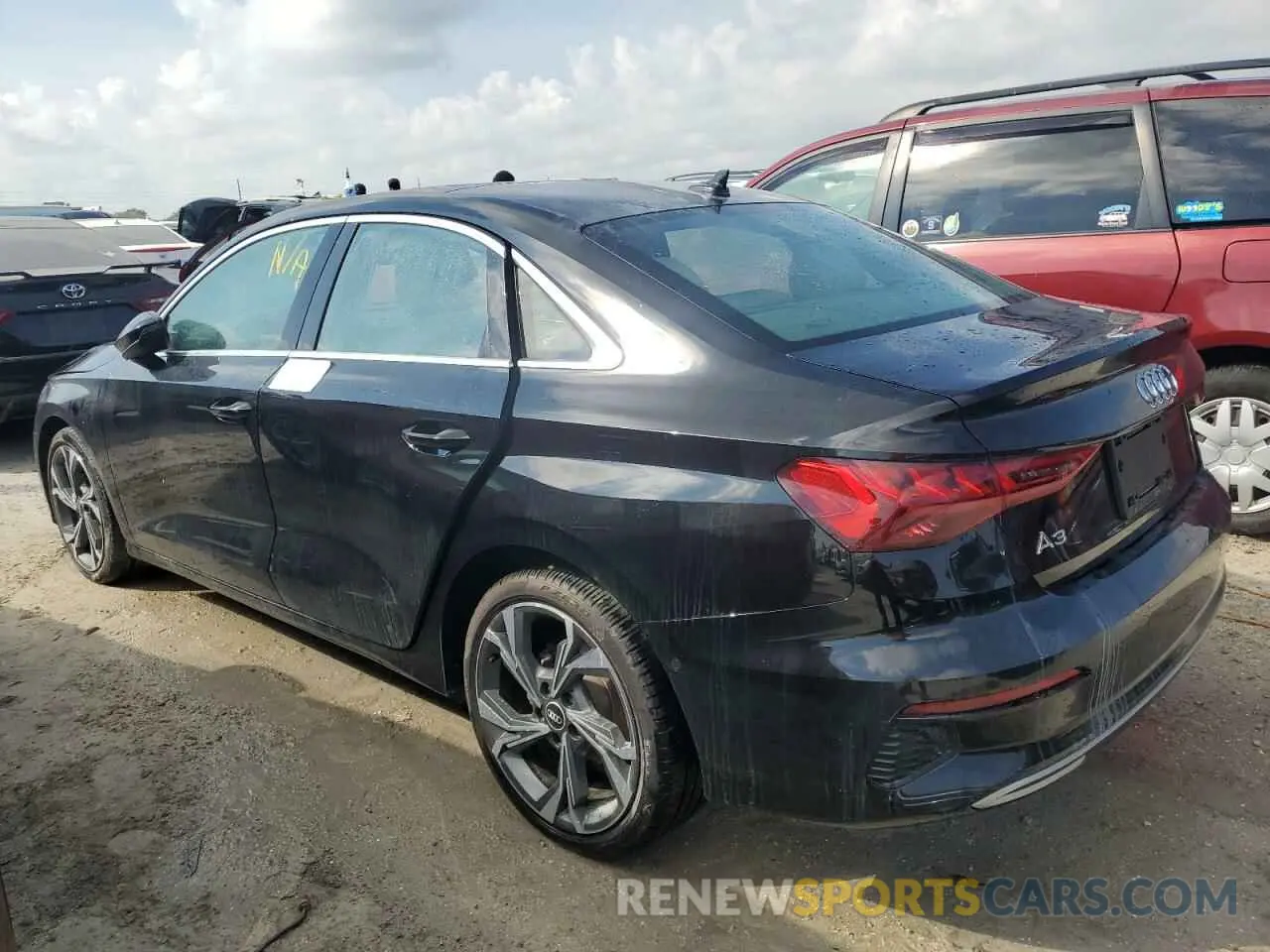 2 fotografías del automóvil dañado WAUAUDGY2NA014668 AUDI A3 2022