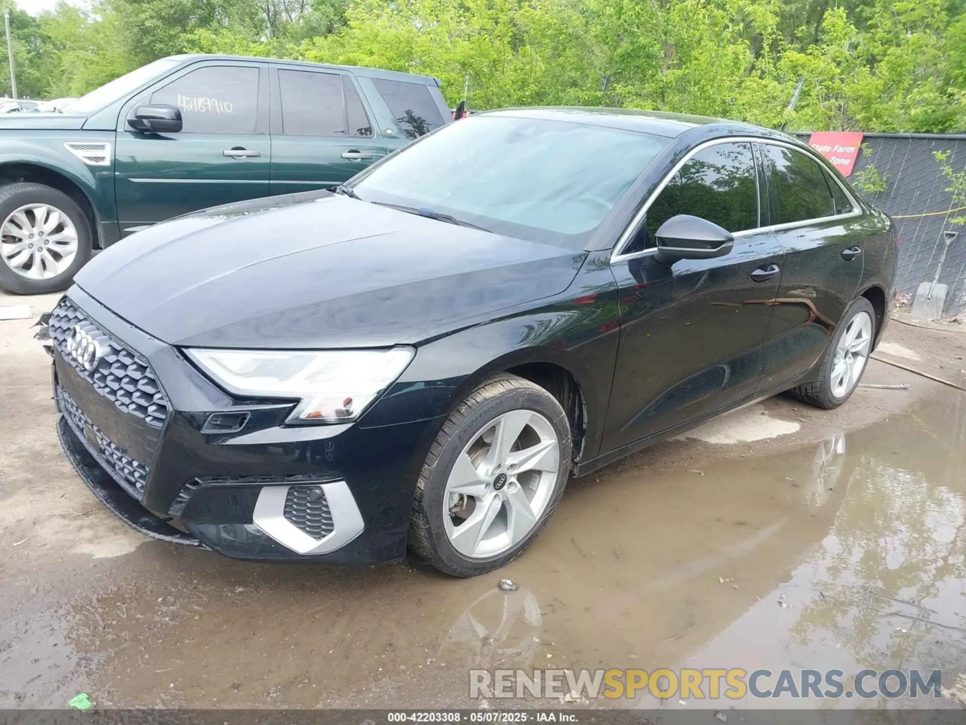 2 fotografías del automóvil dañado WAUAUDGY7NA032857 AUDI A3 2022