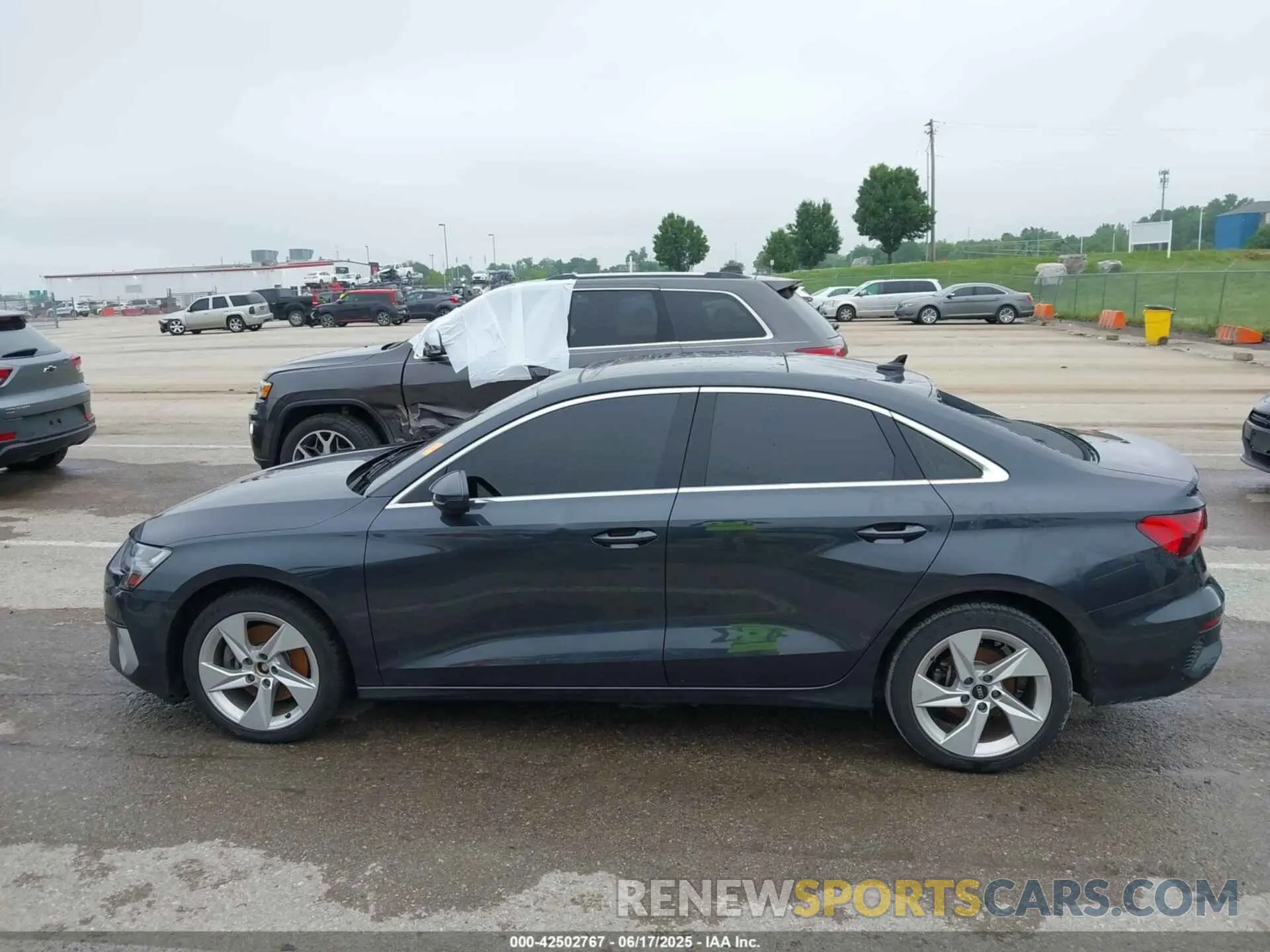 14 fotografías del automóvil dañado WAUAUDGY8NA075426 AUDI A3 2022