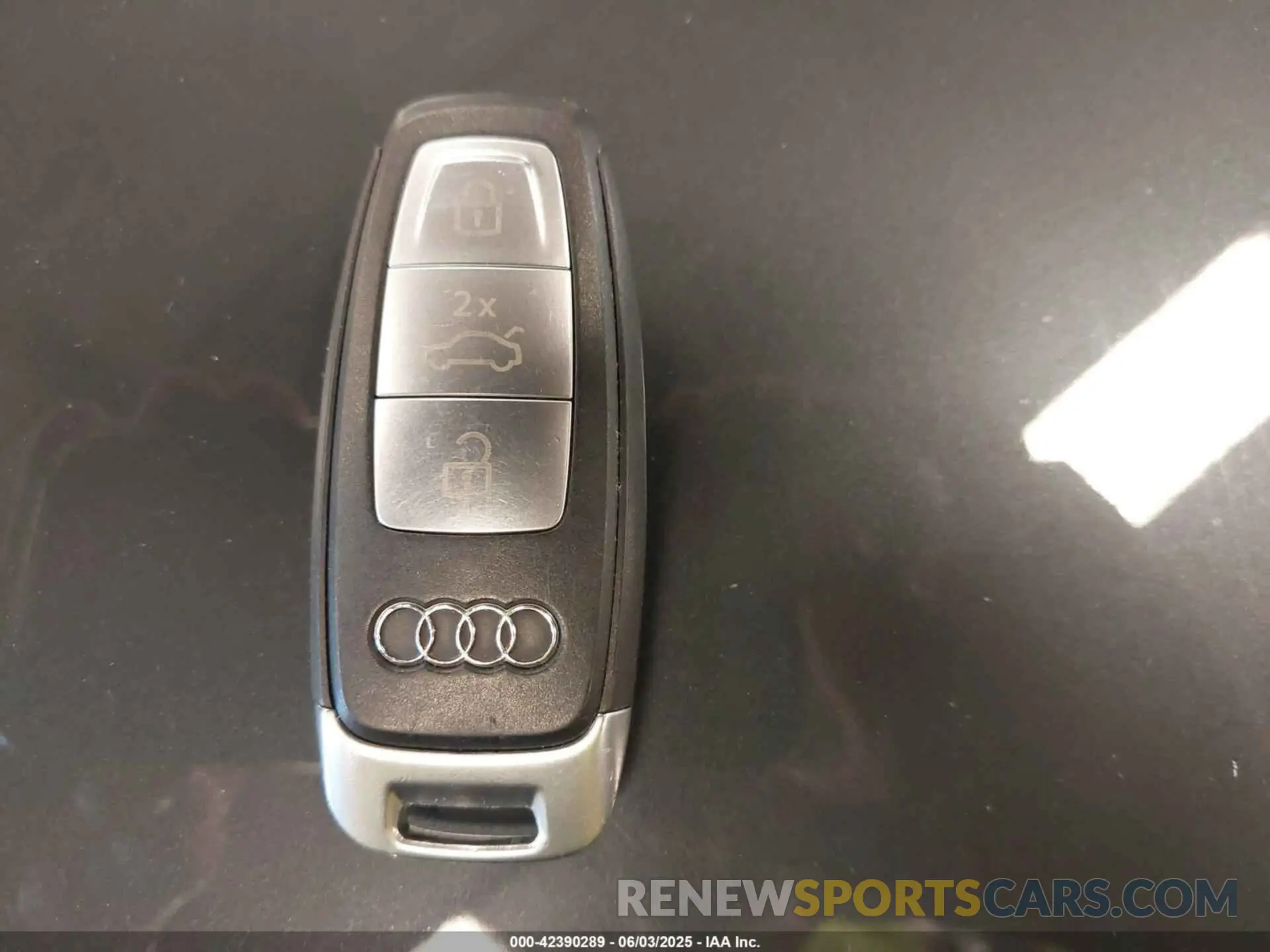 11 fotografías del automóvil dañado WAUBUDGY4NA056411 AUDI A3 2022