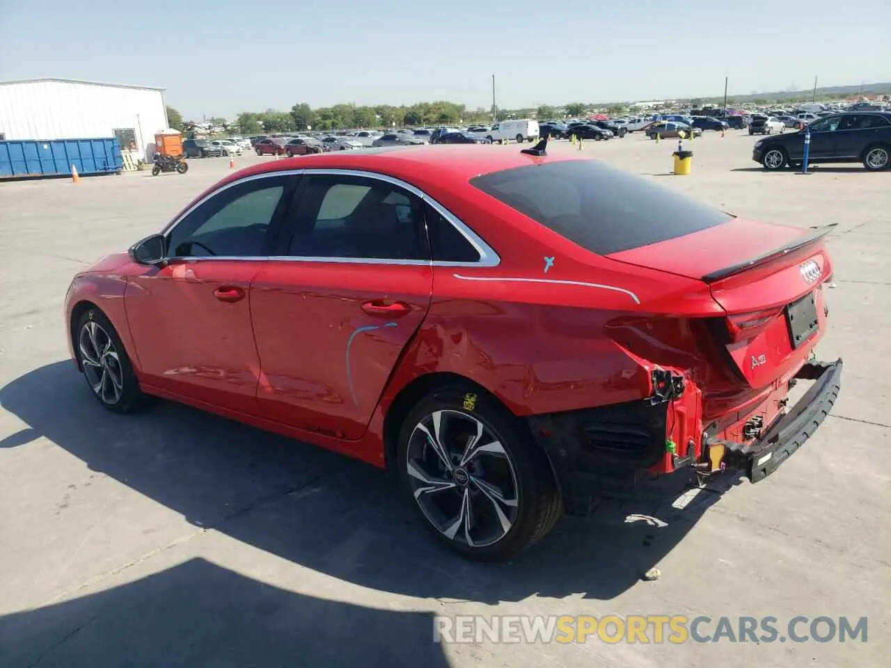2 fotografías del automóvil dañado WAUGUDGY2NA088652 AUDI A3 2022