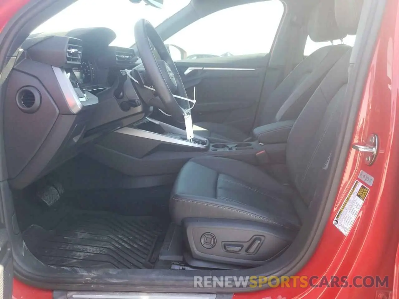7 fotografías del automóvil dañado WAUGUDGY2NA088652 AUDI A3 2022