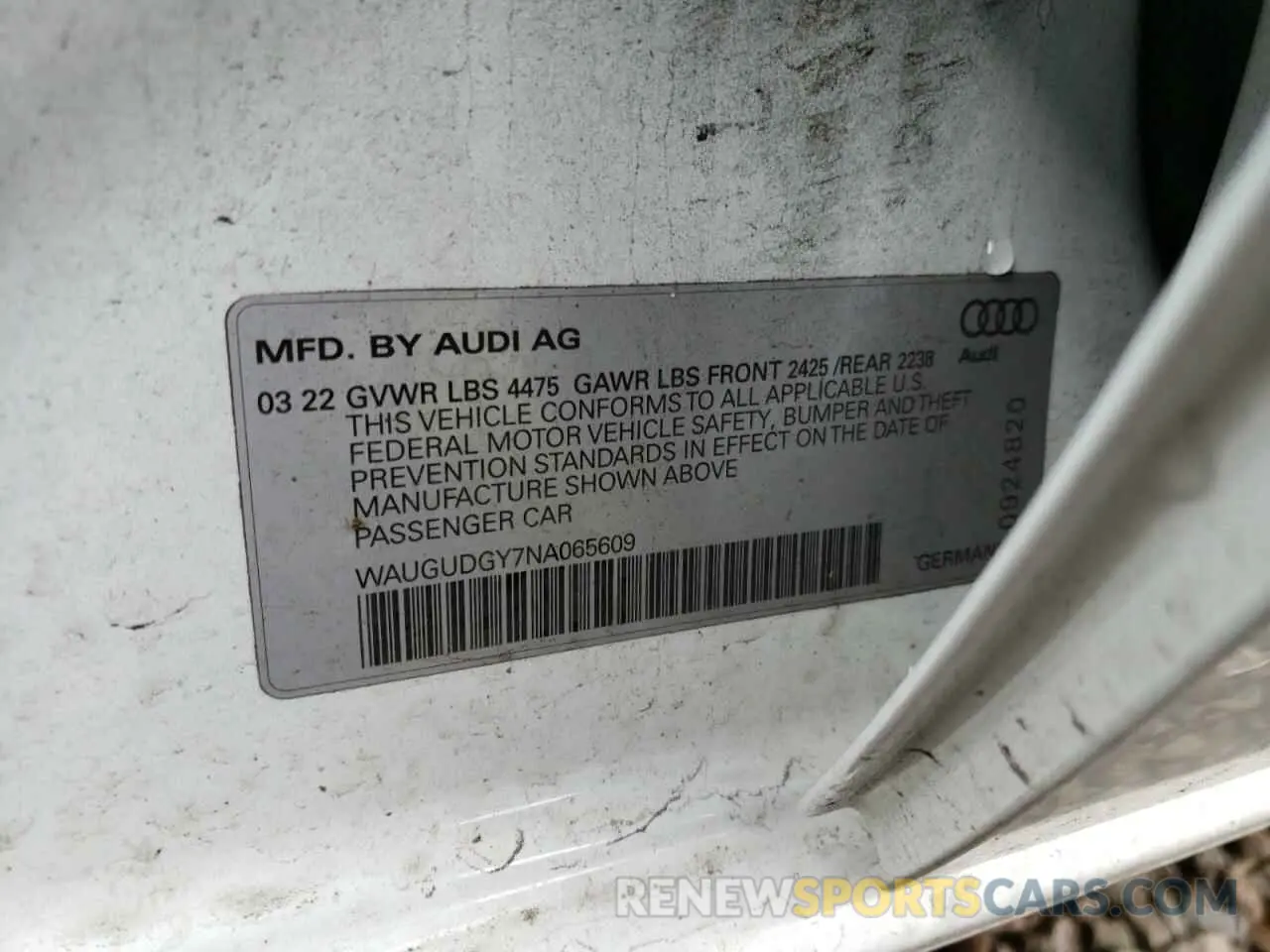13 fotografías del automóvil dañado WAUGUDGY7NA065609 AUDI A3 2022