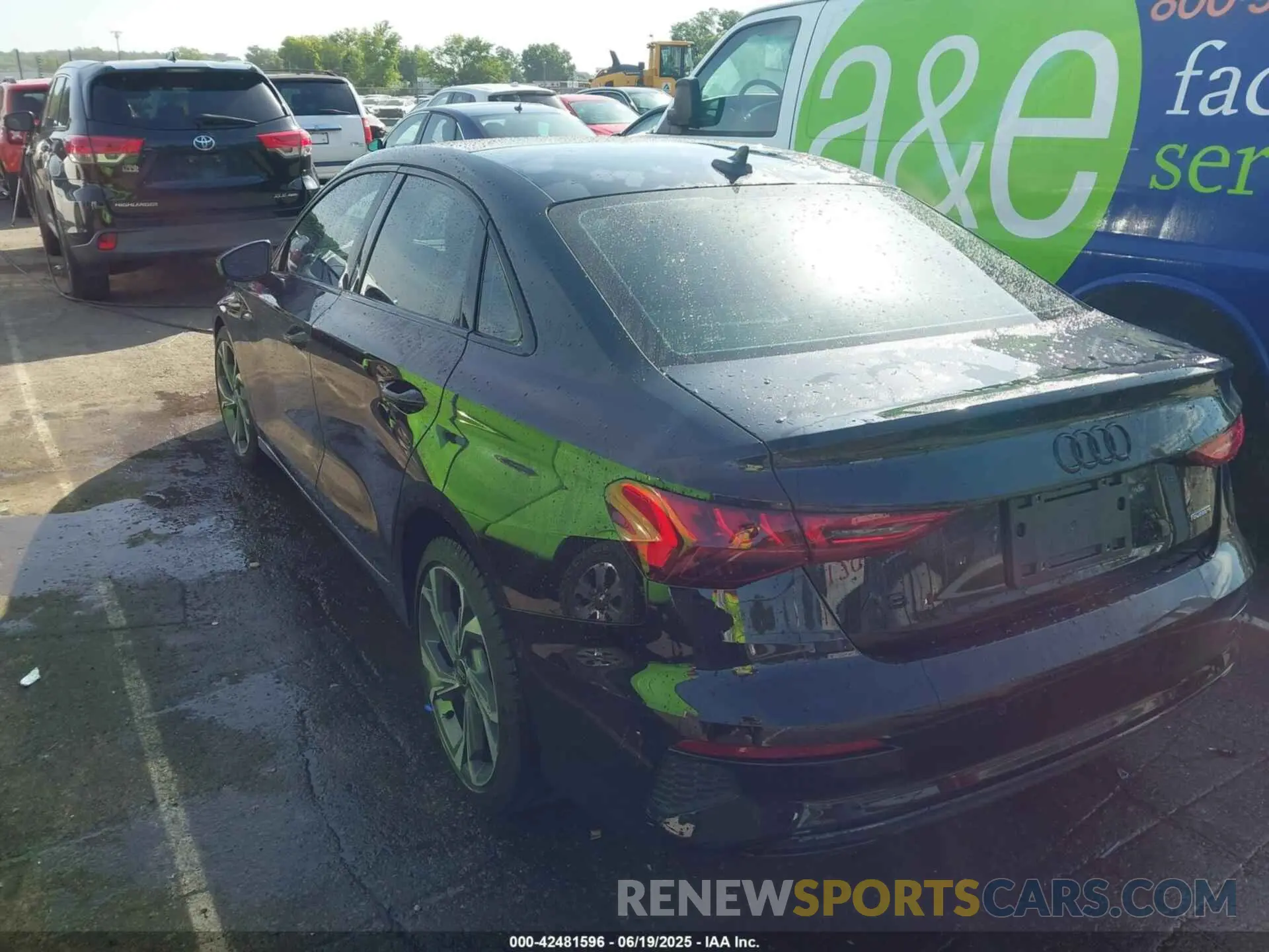 3 fotografías del automóvil dañado WAUHUDGY5NA092523 AUDI A3 2022