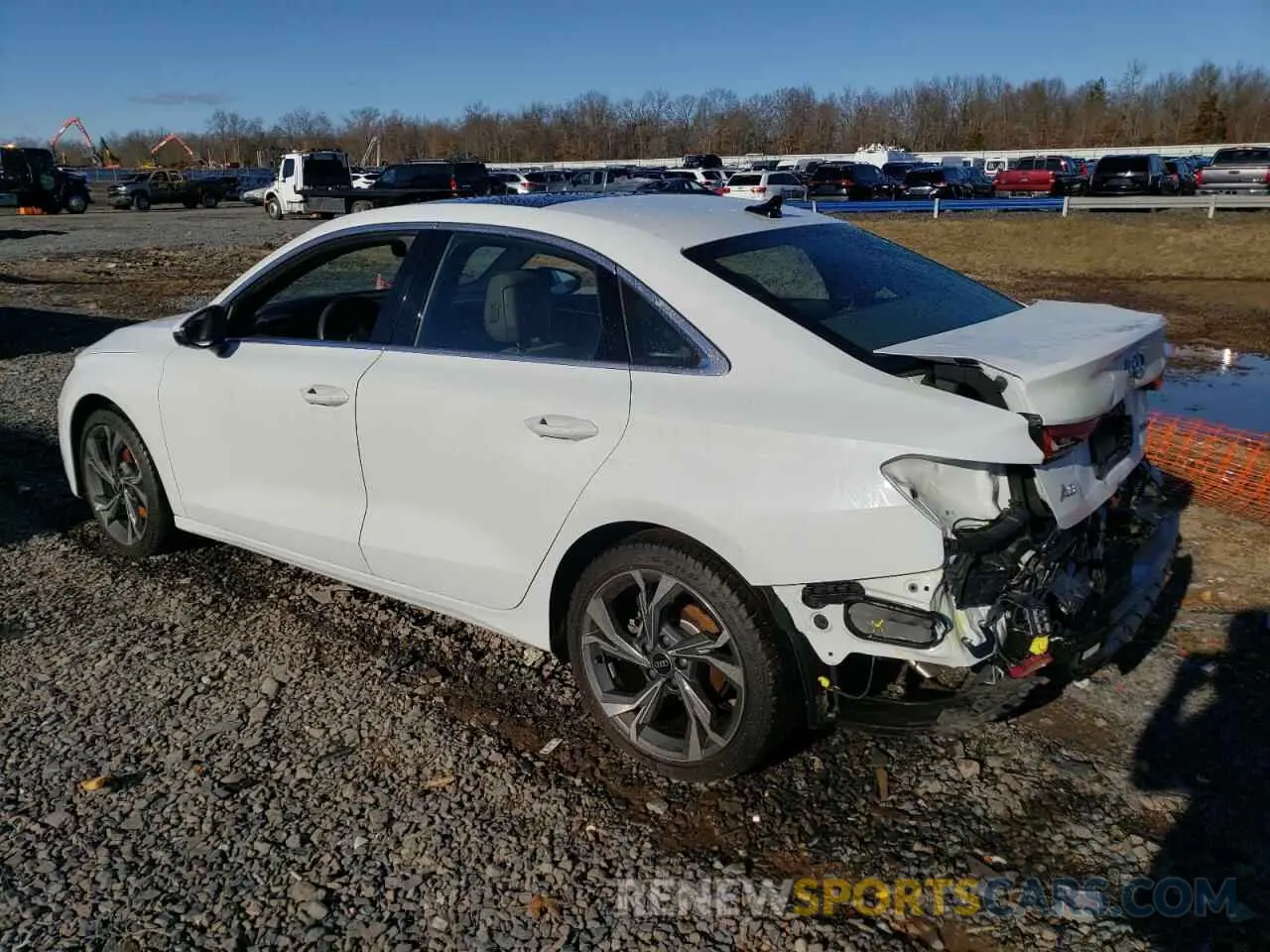 2 fotografías del automóvil dañado WAUHUDGY7NA060222 AUDI A3 2022