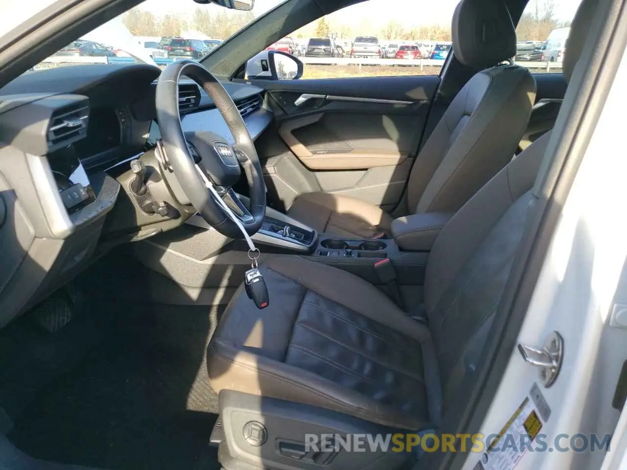 7 fotografías del automóvil dañado WAUHUDGY7NA060222 AUDI A3 2022