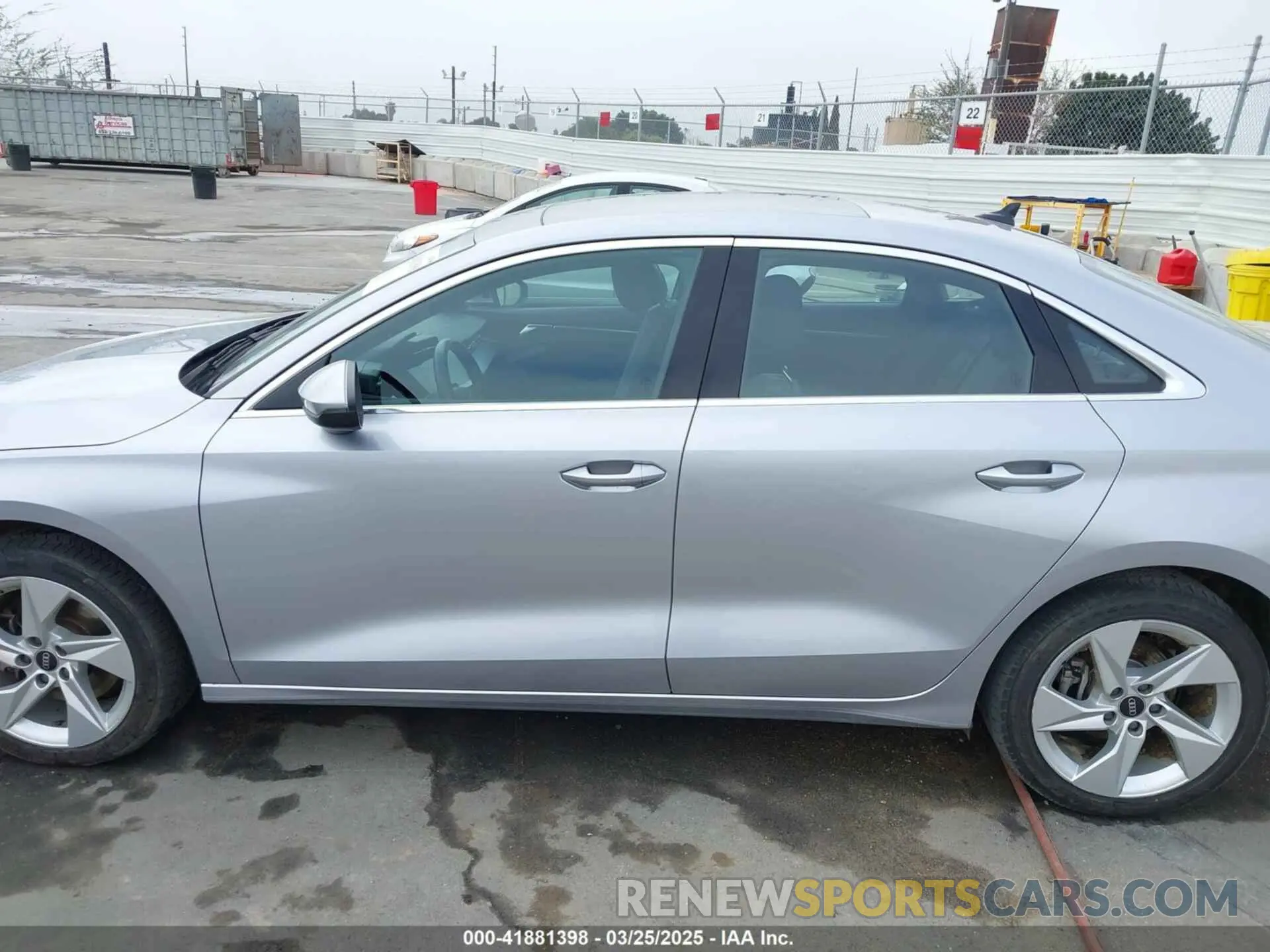 15 fotografías del automóvil dañado WAUAUDGY0PA143172 AUDI A3 2023
