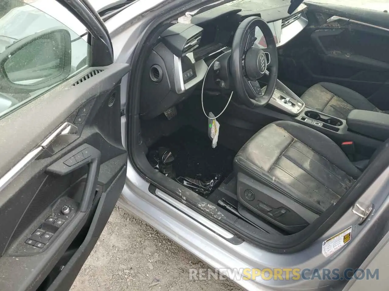 8 fotografías del automóvil dañado WAUAUDGY7PA110492 AUDI A3 2023