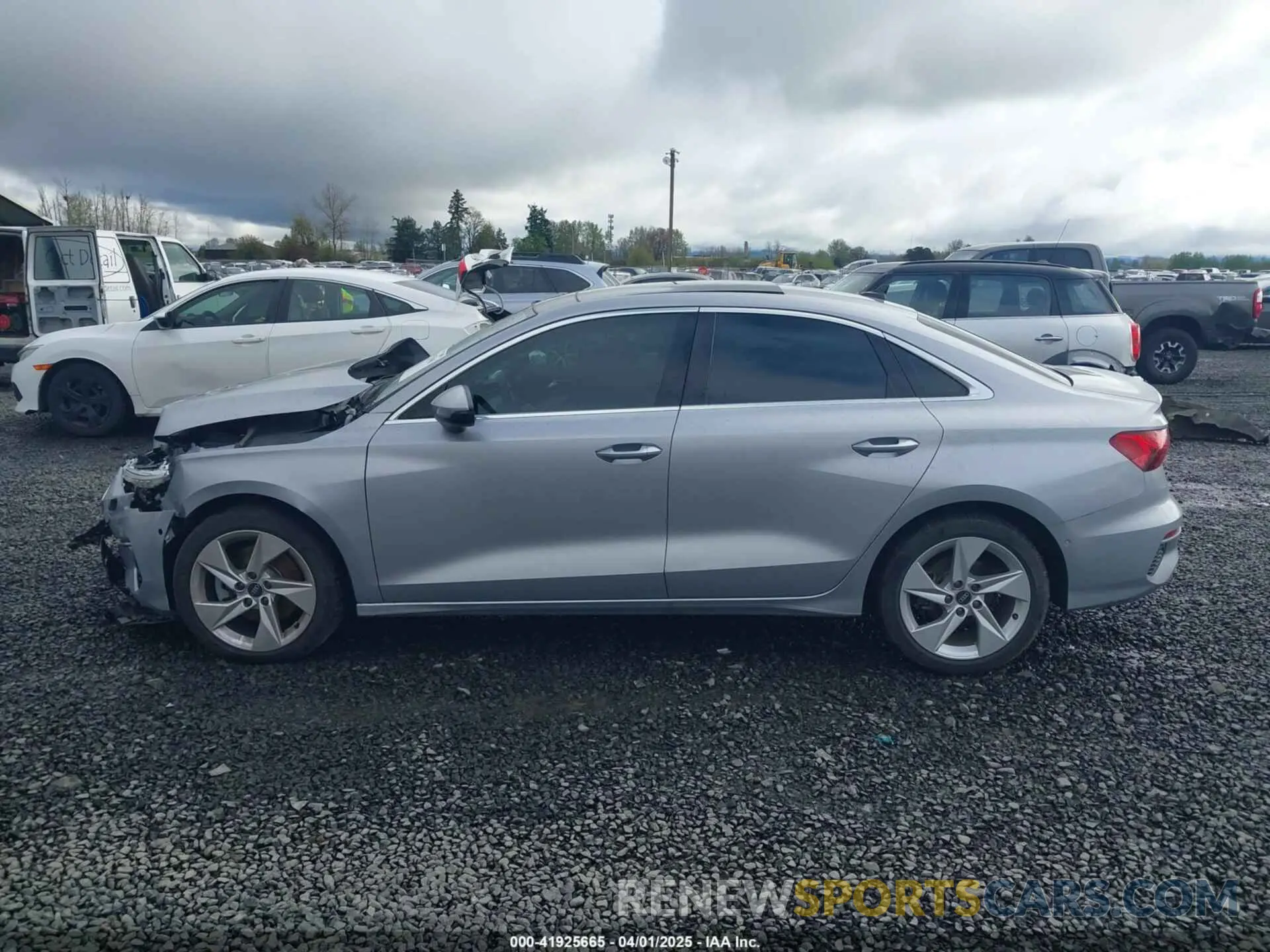 14 fotografías del automóvil dañado WAUAUDGYXPA062020 AUDI A3 2023