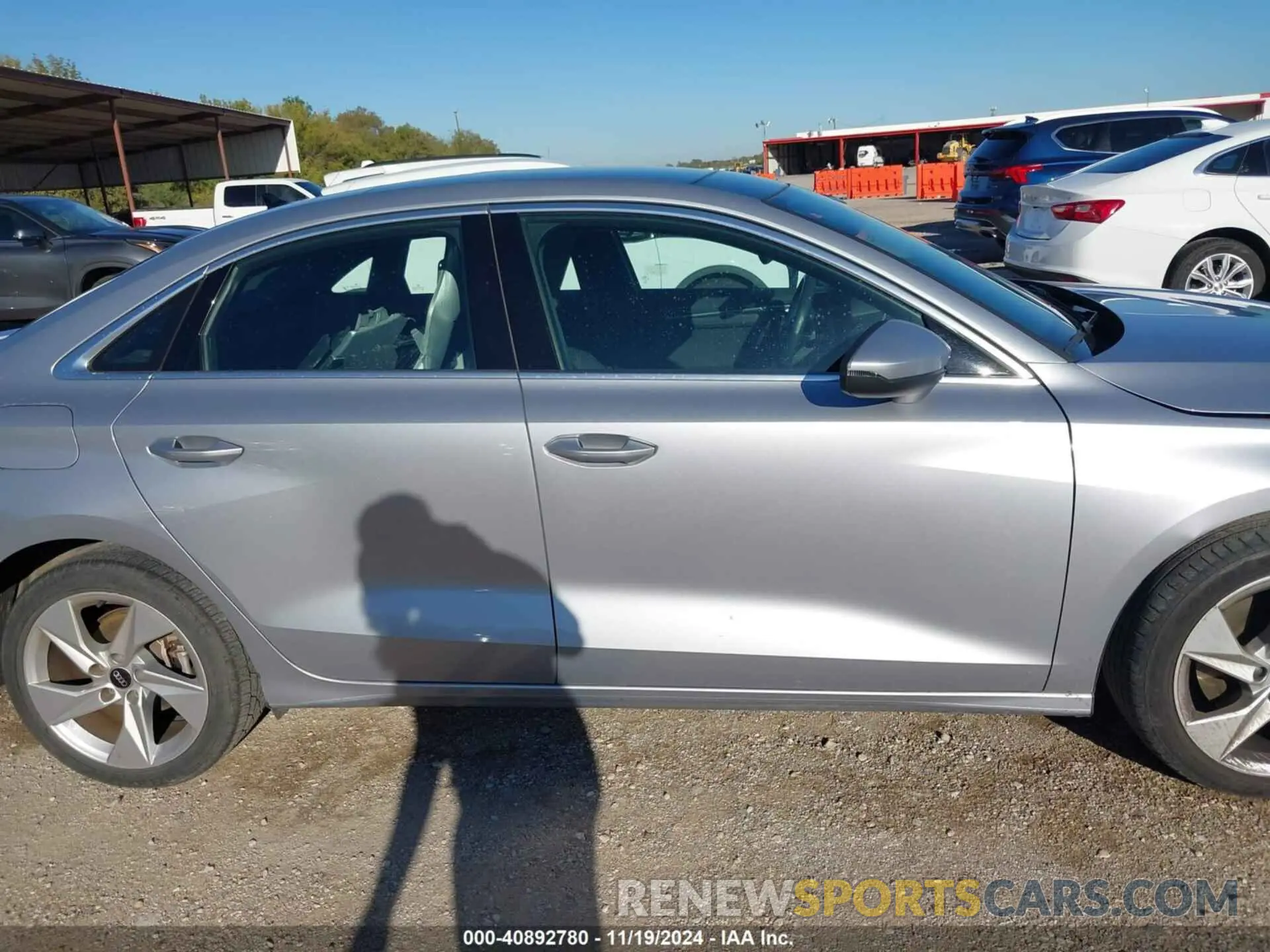 13 fotografías del automóvil dañado WAUAUDGYXPA071171 AUDI A3 2023