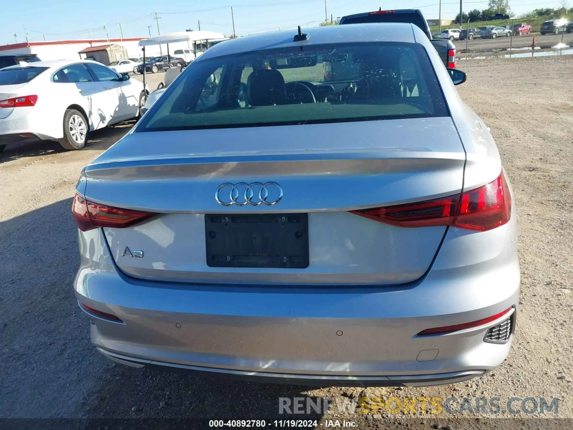 16 fotografías del automóvil dañado WAUAUDGYXPA071171 AUDI A3 2023