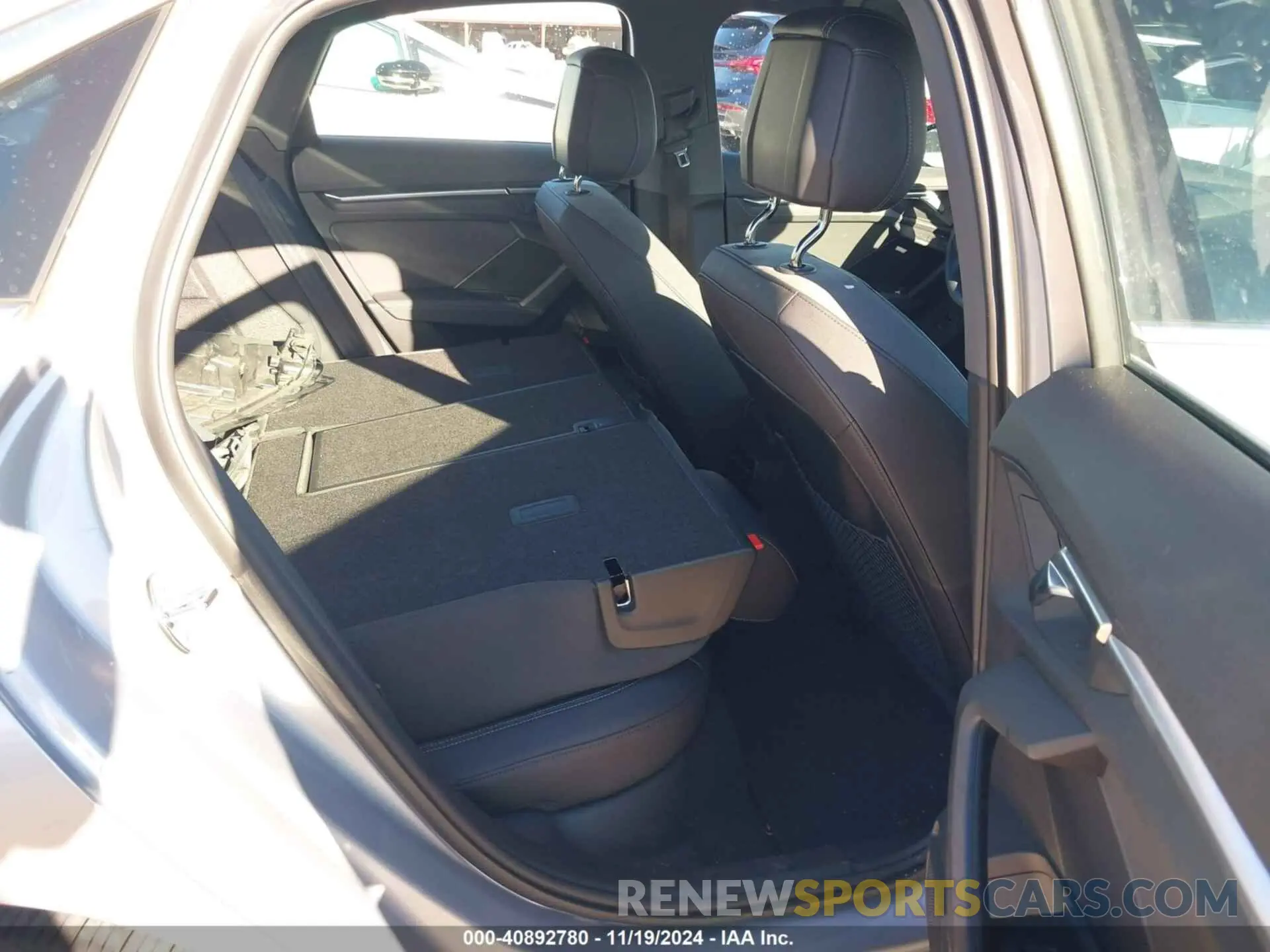8 fotografías del automóvil dañado WAUAUDGYXPA071171 AUDI A3 2023