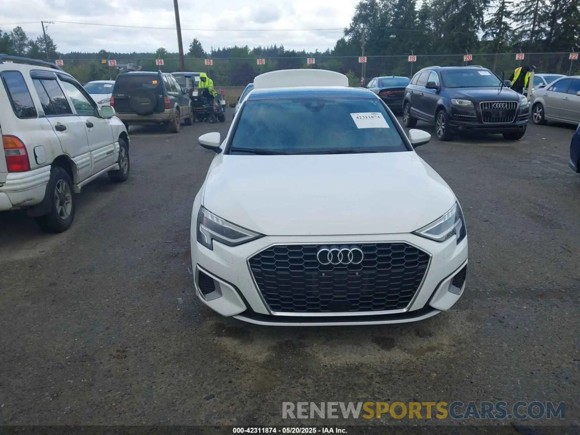 12 fotografías del automóvil dañado WAUAUDGYXPA118652 AUDI A3 2023