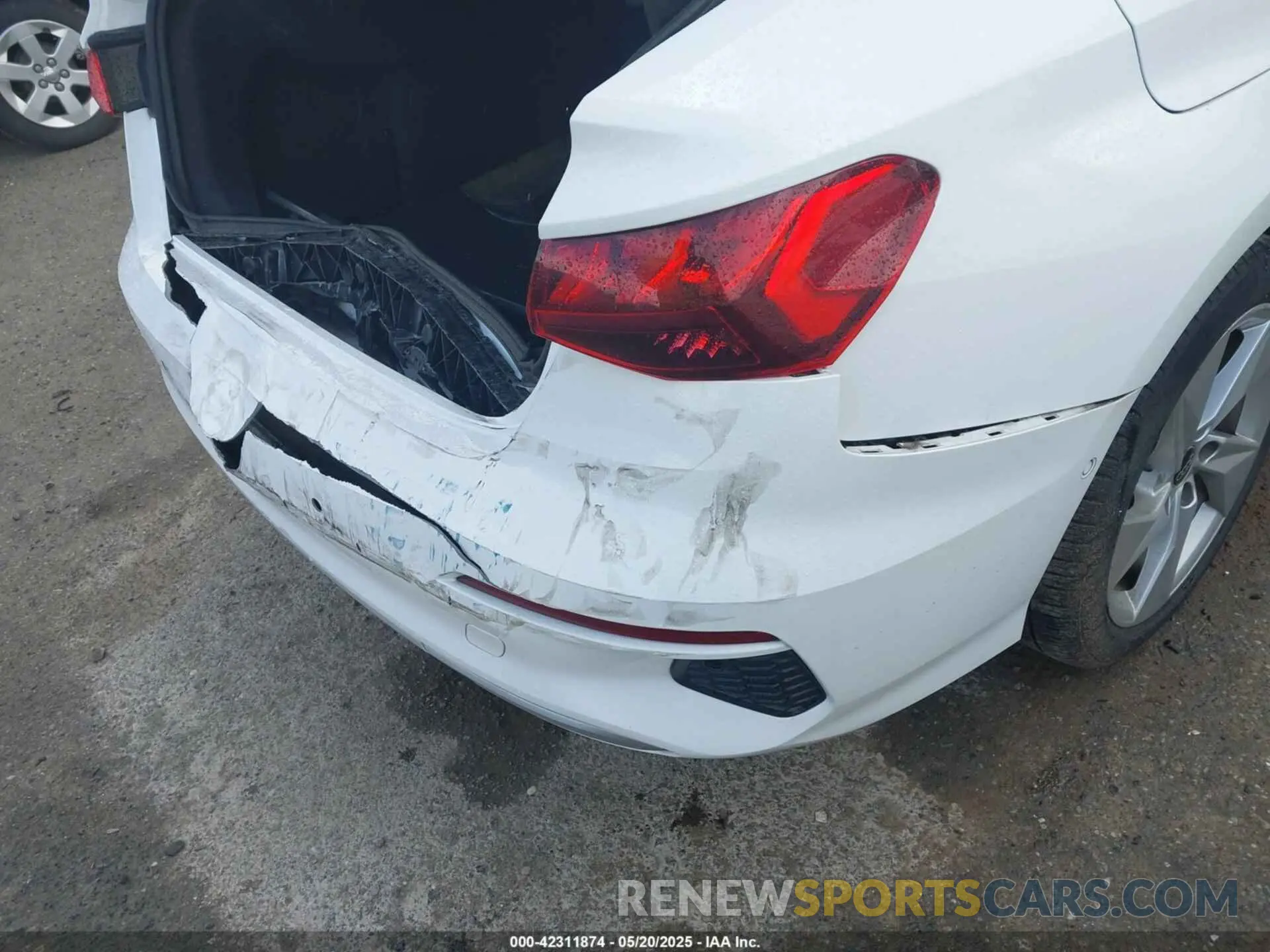 18 fotografías del automóvil dañado WAUAUDGYXPA118652 AUDI A3 2023