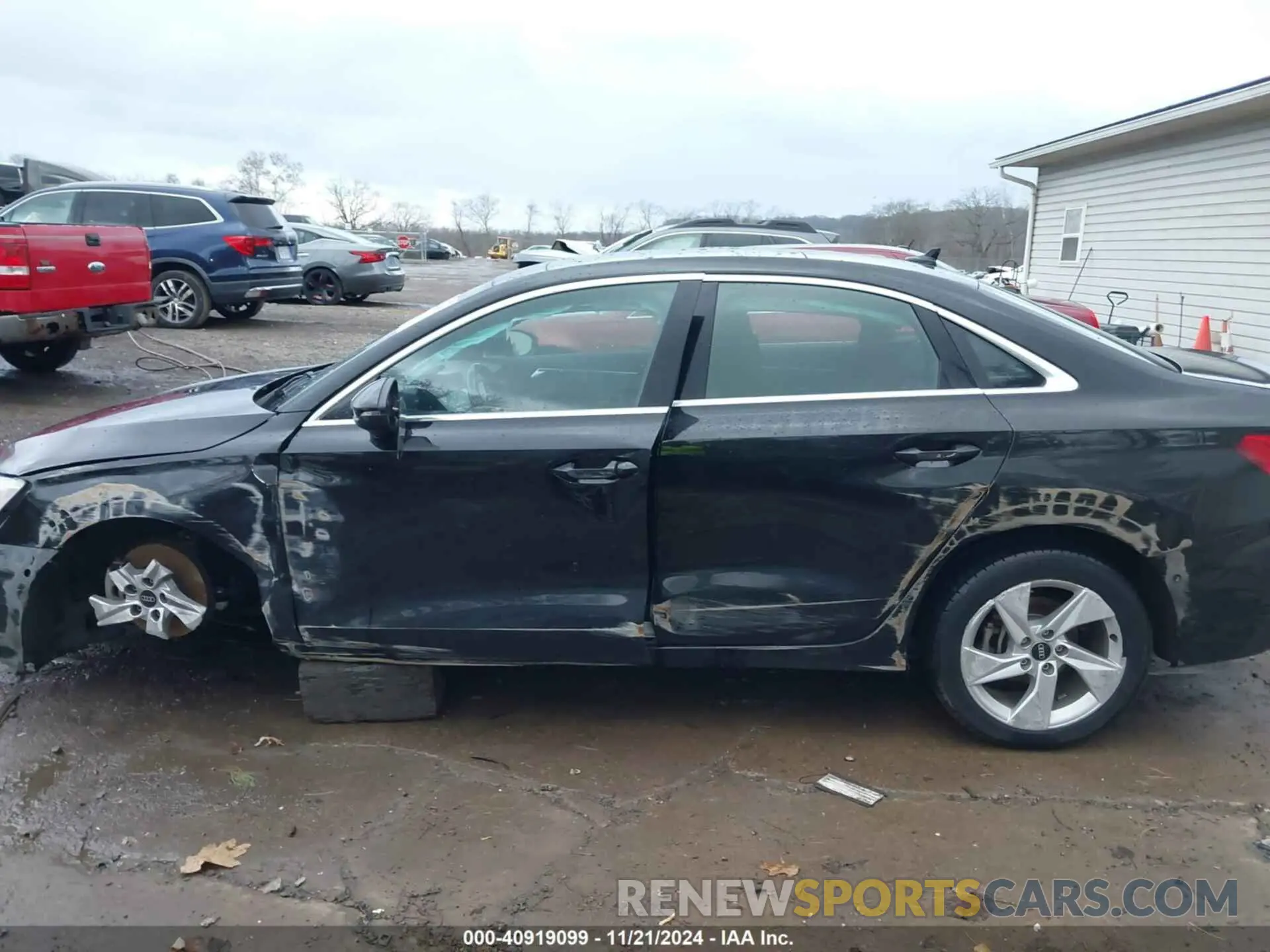 15 fotografías del automóvil dañado WAUAUDGYXPA118814 AUDI A3 2023