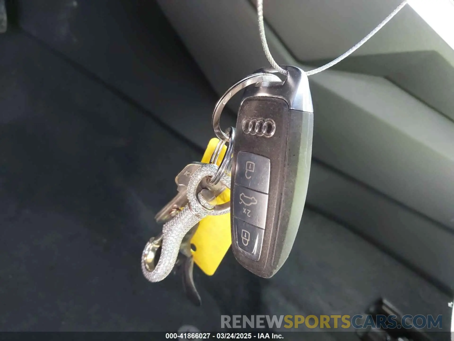 11 fotografías del automóvil dañado WAUBUDGY1PA041092 AUDI A3 2023
