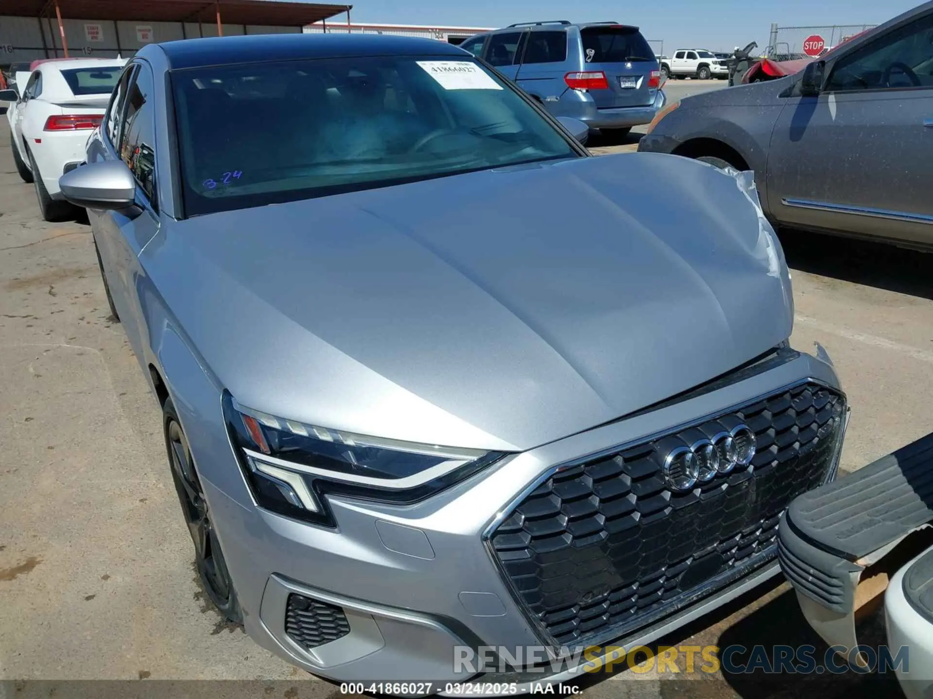 12 fotografías del automóvil dañado WAUBUDGY1PA041092 AUDI A3 2023