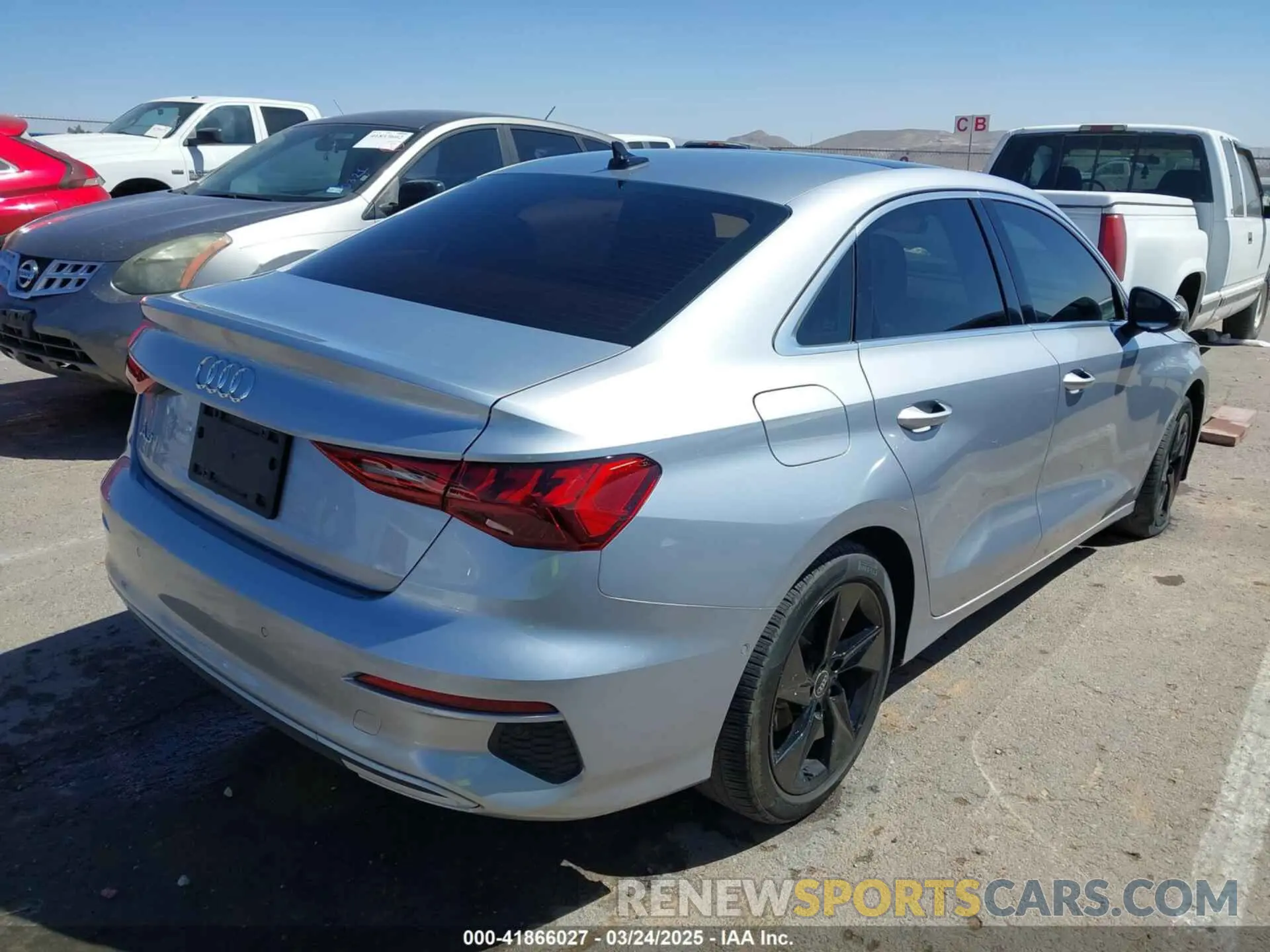 4 fotografías del automóvil dañado WAUBUDGY1PA041092 AUDI A3 2023