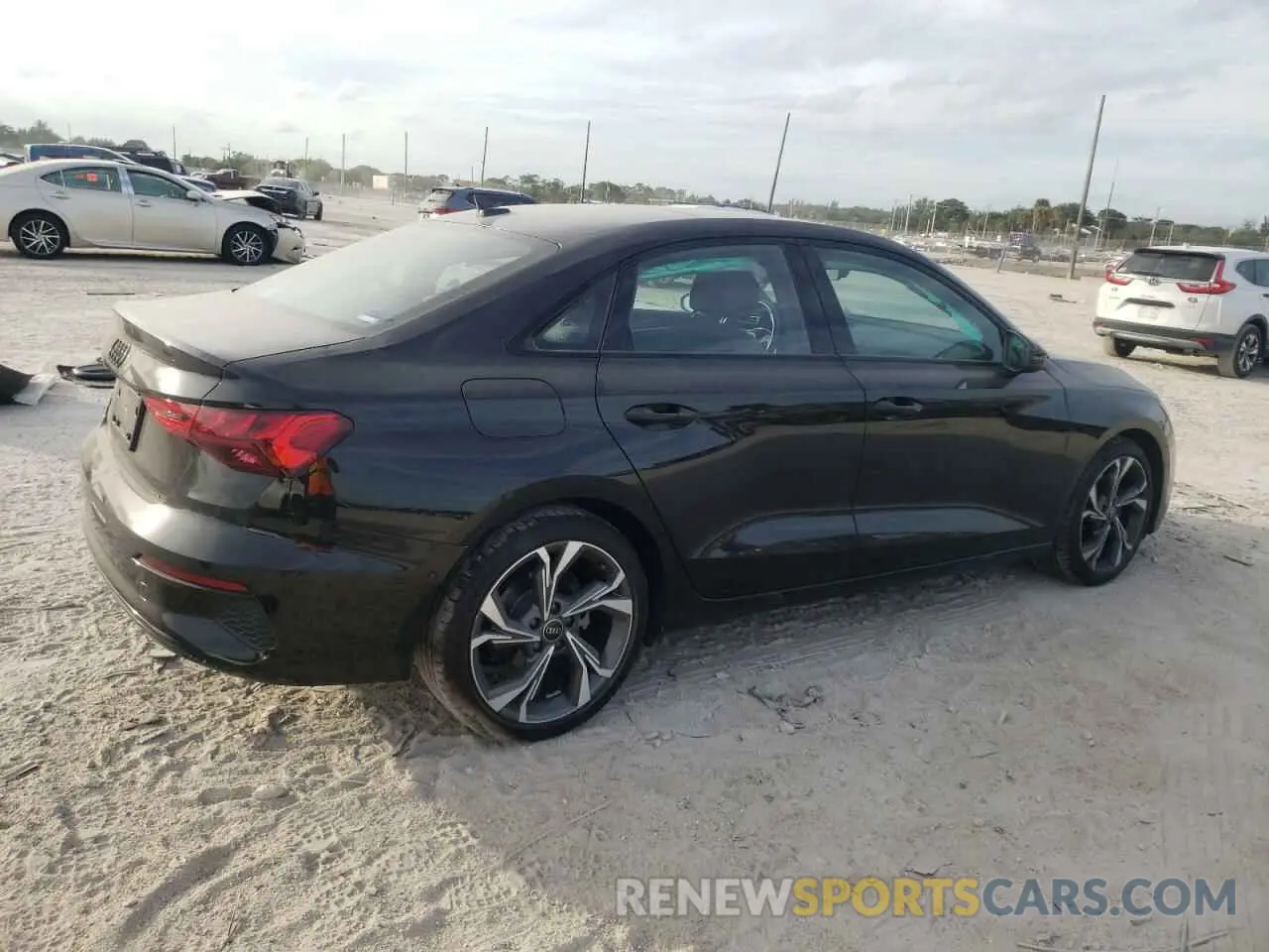 3 fotografías del automóvil dañado WAUBUDGY3PA122935 AUDI A3 2023