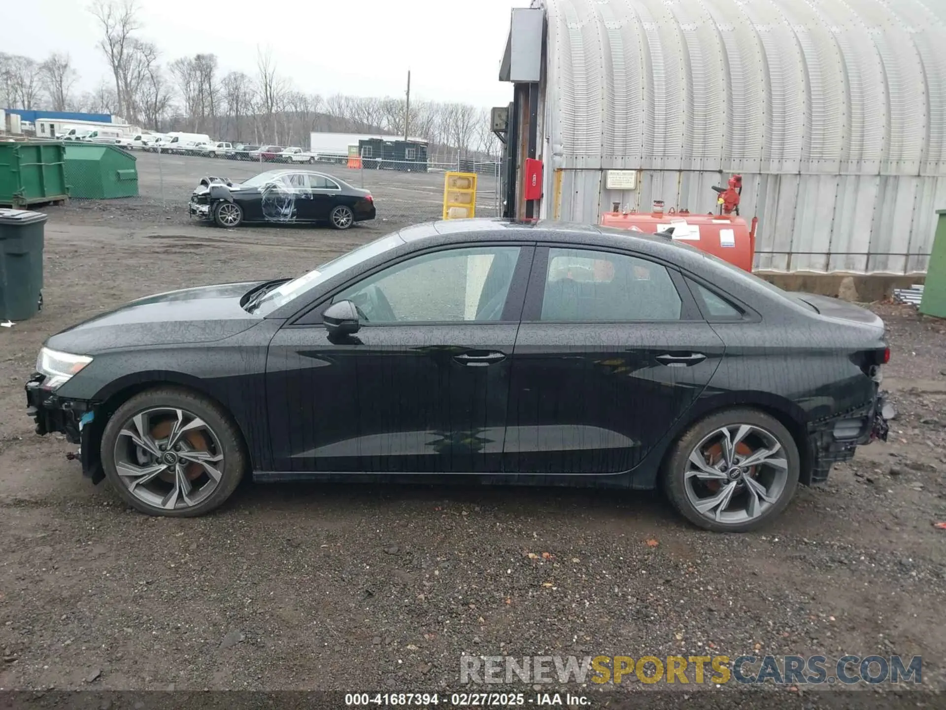 14 fotografías del automóvil dañado WAUGUDGY1PA104004 AUDI A3 2023