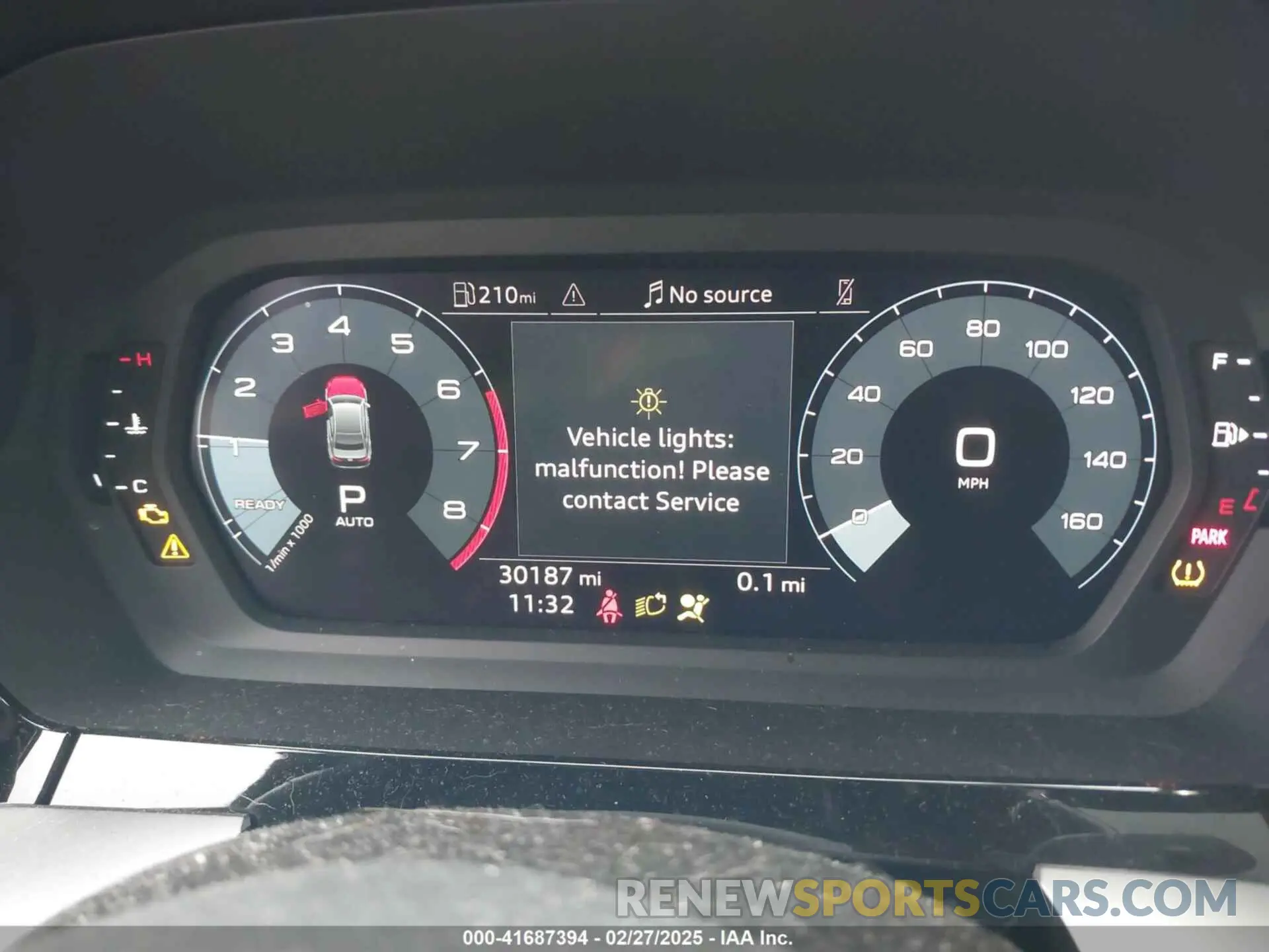 7 fotografías del automóvil dañado WAUGUDGY1PA104004 AUDI A3 2023