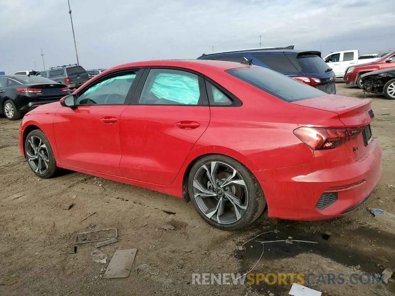 2 fotografías del automóvil dañado WAUGUDGY3PA049054 AUDI A3 2023