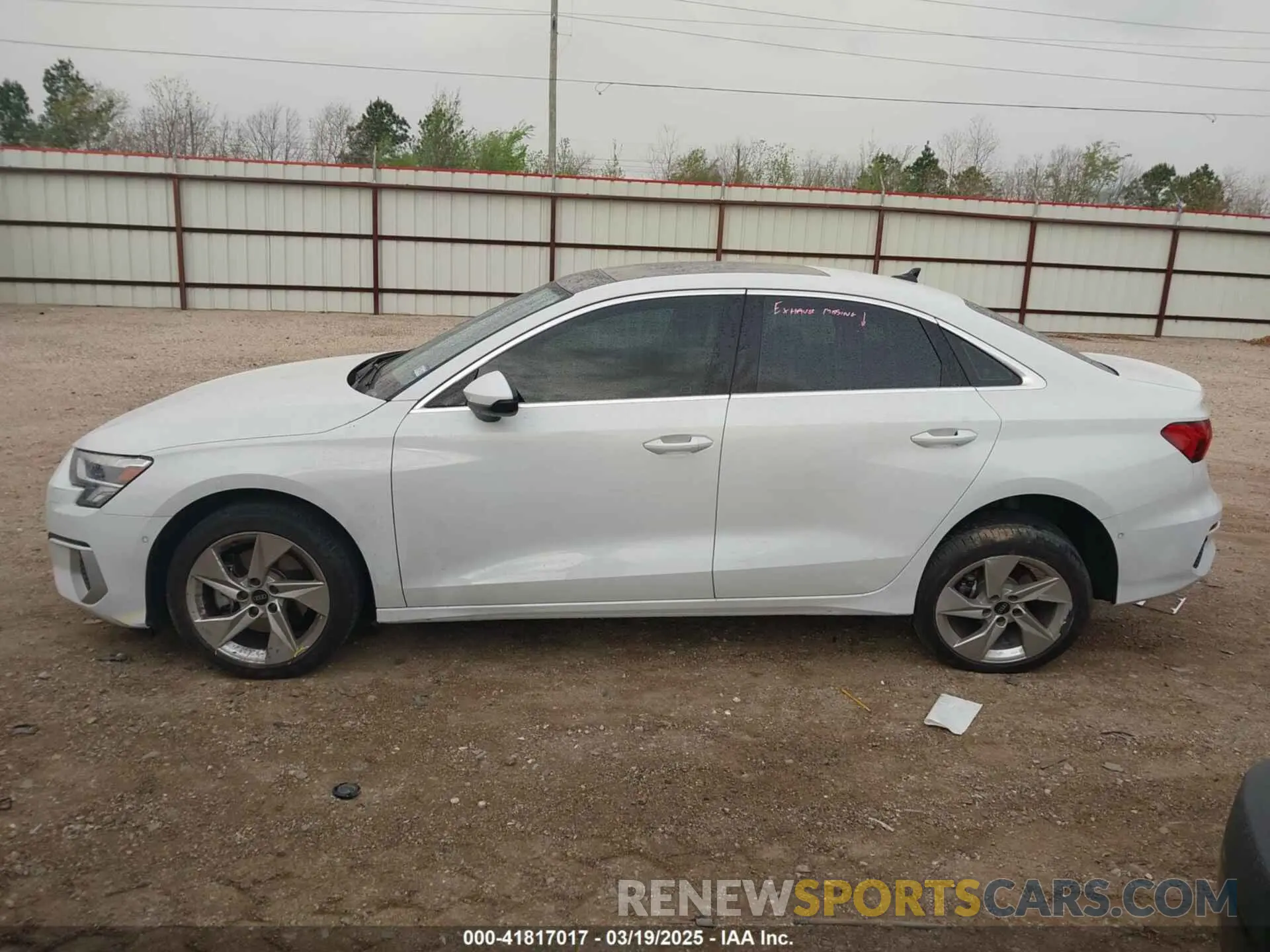 14 fotografías del automóvil dañado WAUGUDGY4PA133447 AUDI A3 2023