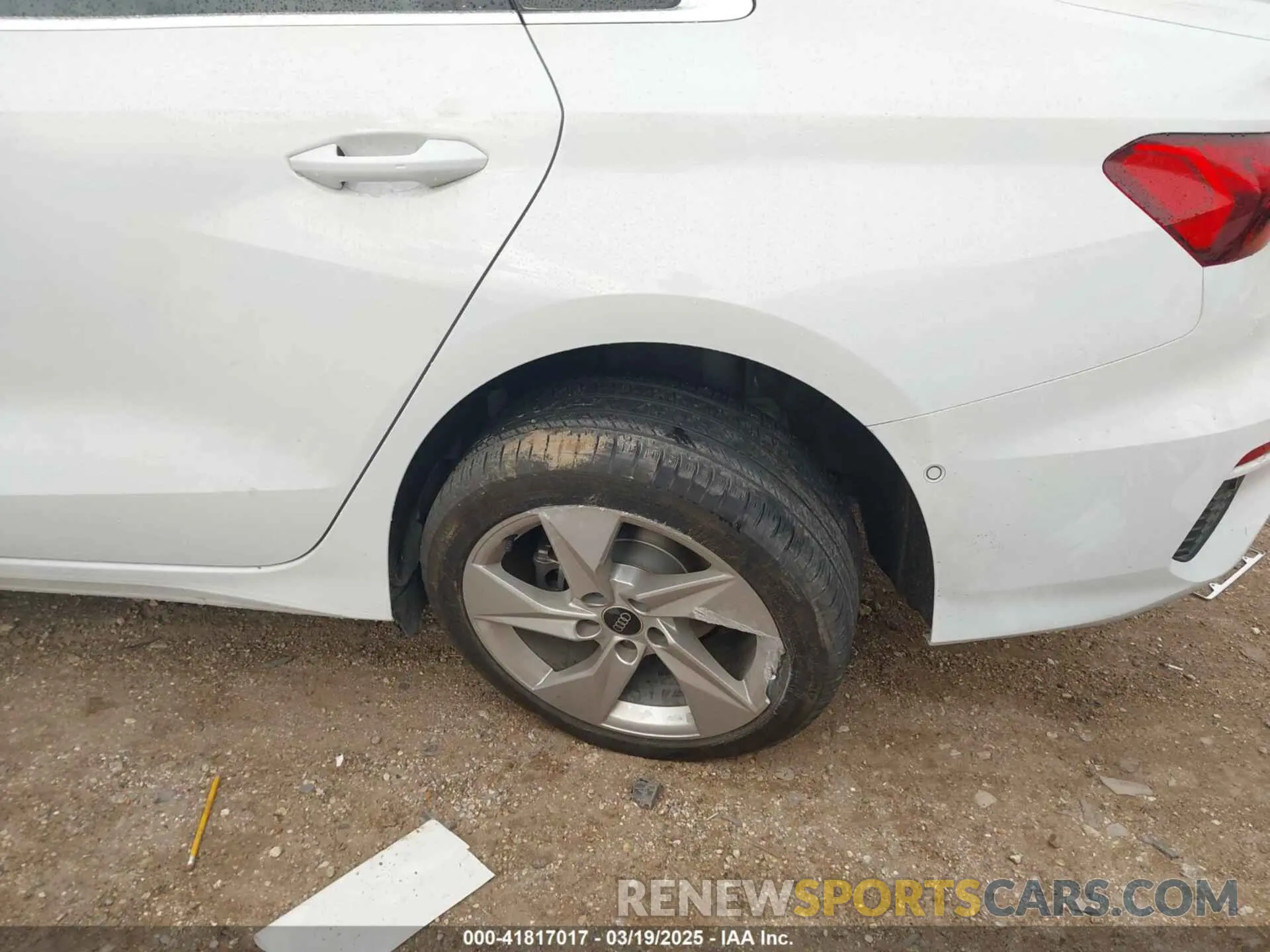 6 fotografías del automóvil dañado WAUGUDGY4PA133447 AUDI A3 2023