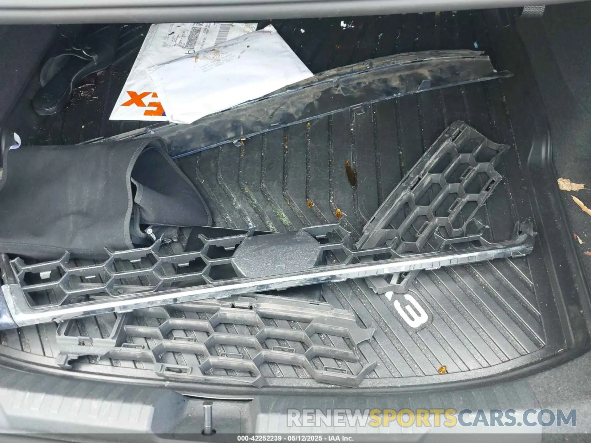 12 fotografías del automóvil dañado WAUGUDGY5PA070214 AUDI A3 2023