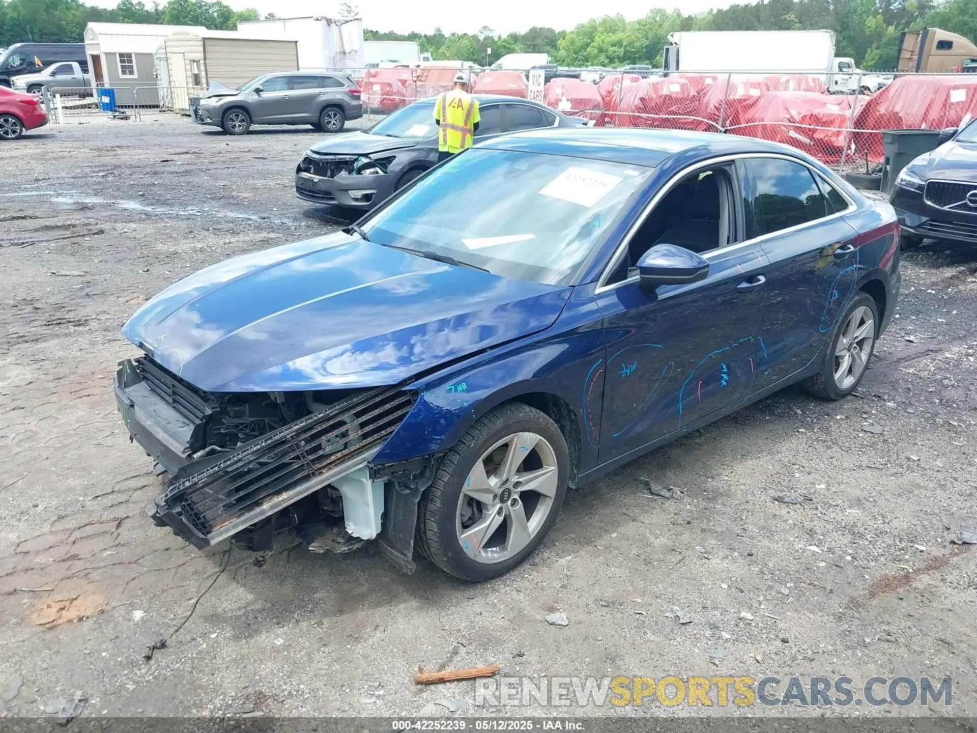 2 fotografías del automóvil dañado WAUGUDGY5PA070214 AUDI A3 2023