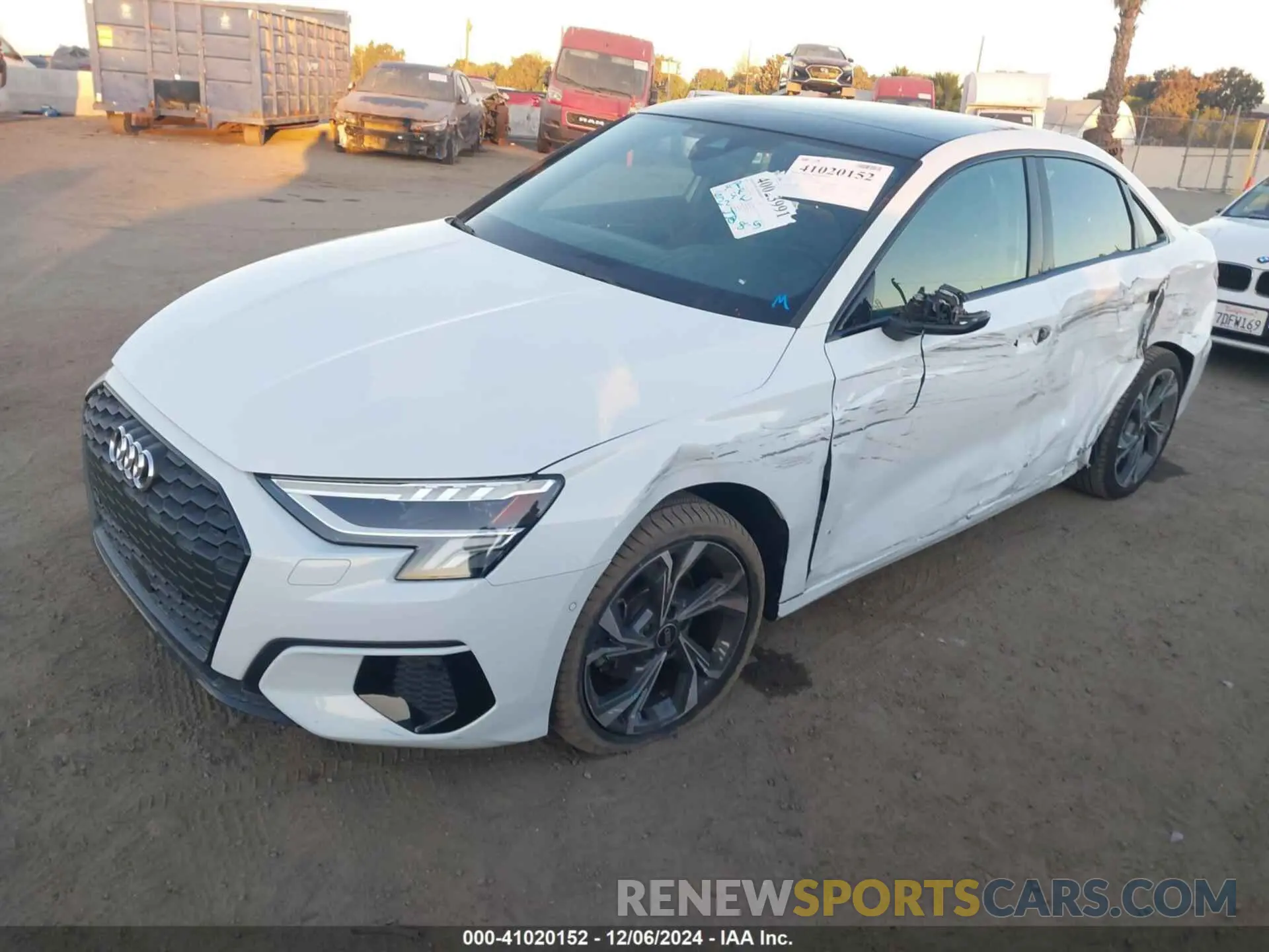 2 fotografías del automóvil dañado WAUHUDGY2PA145388 AUDI A3 2023