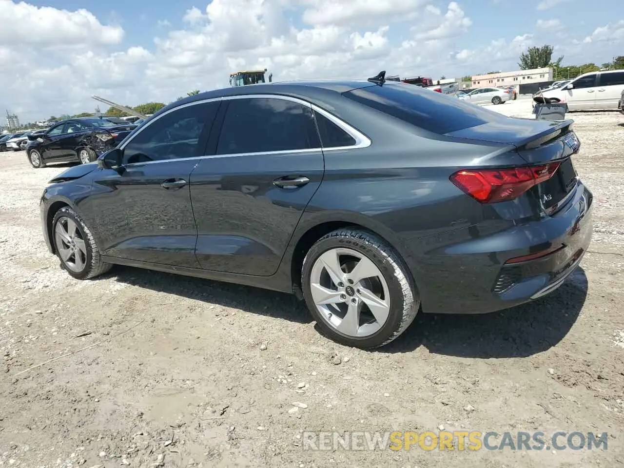 2 fotografías del automóvil dañado WAUHUDGY4PA074078 AUDI A3 2023