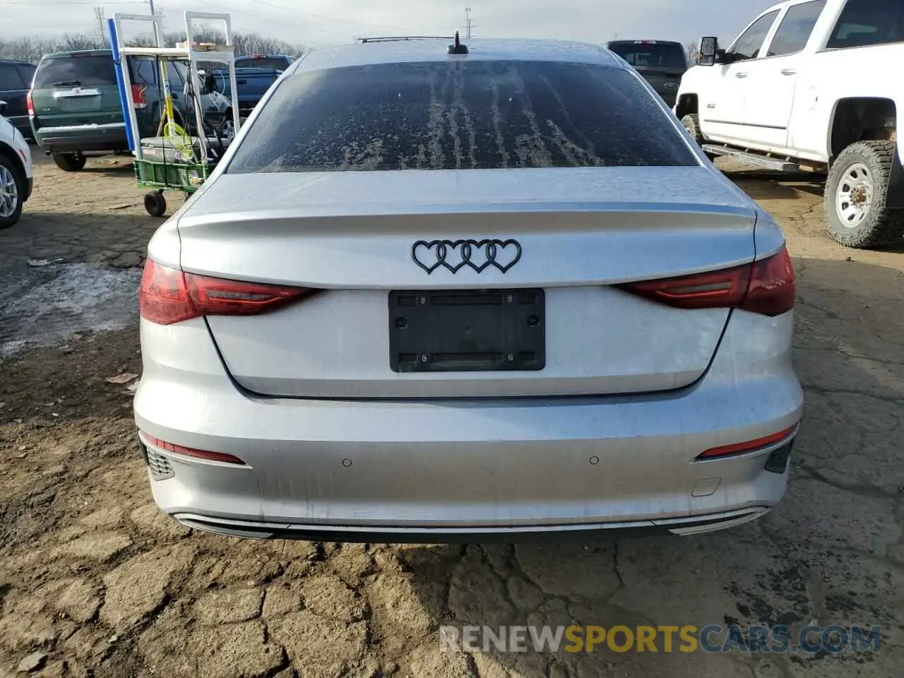 6 fotografías del automóvil dañado WAUHUDGY6PA078374 AUDI A3 2023