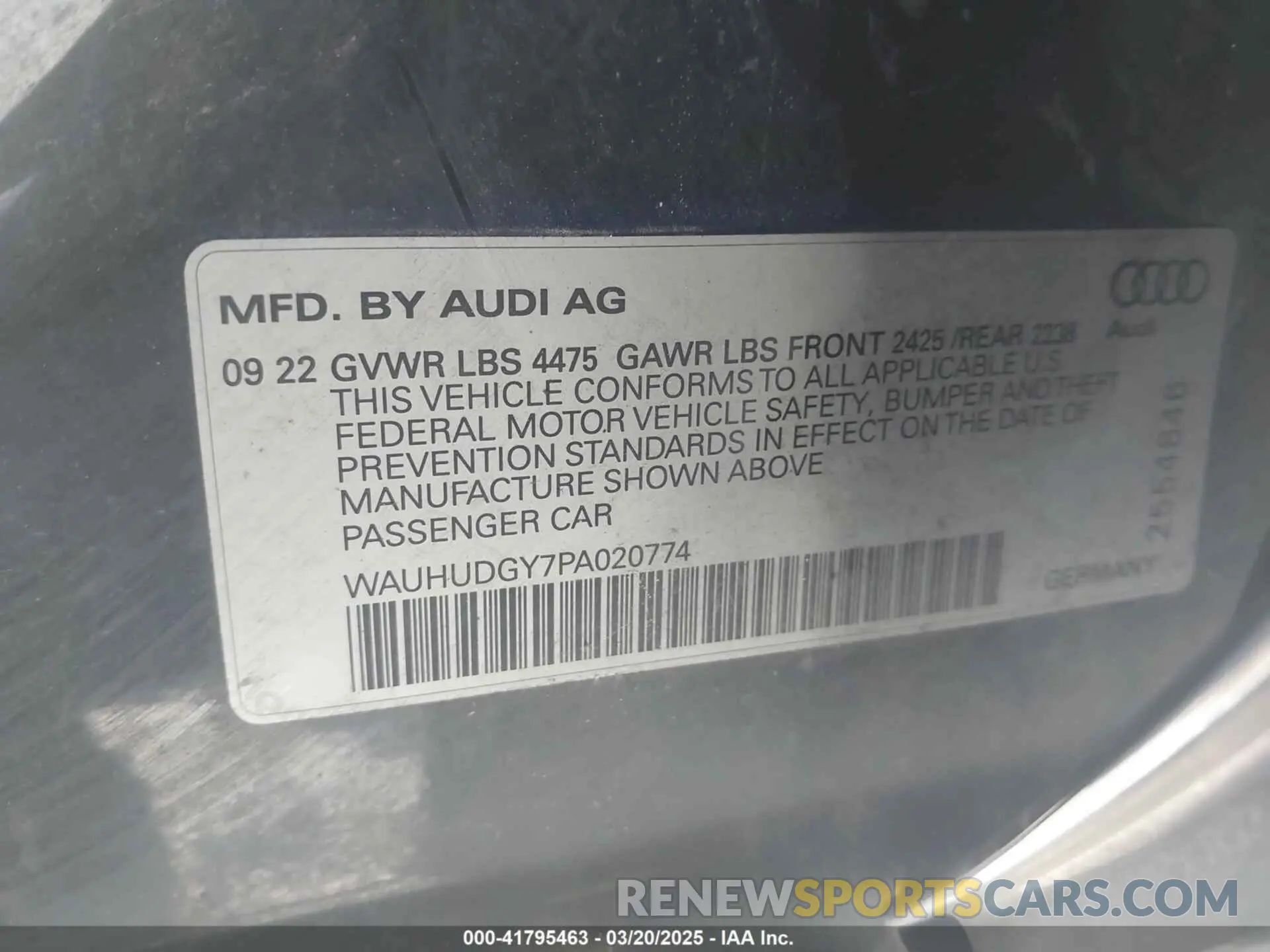 9 fotografías del automóvil dañado WAUHUDGY7PA020774 AUDI A3 2023