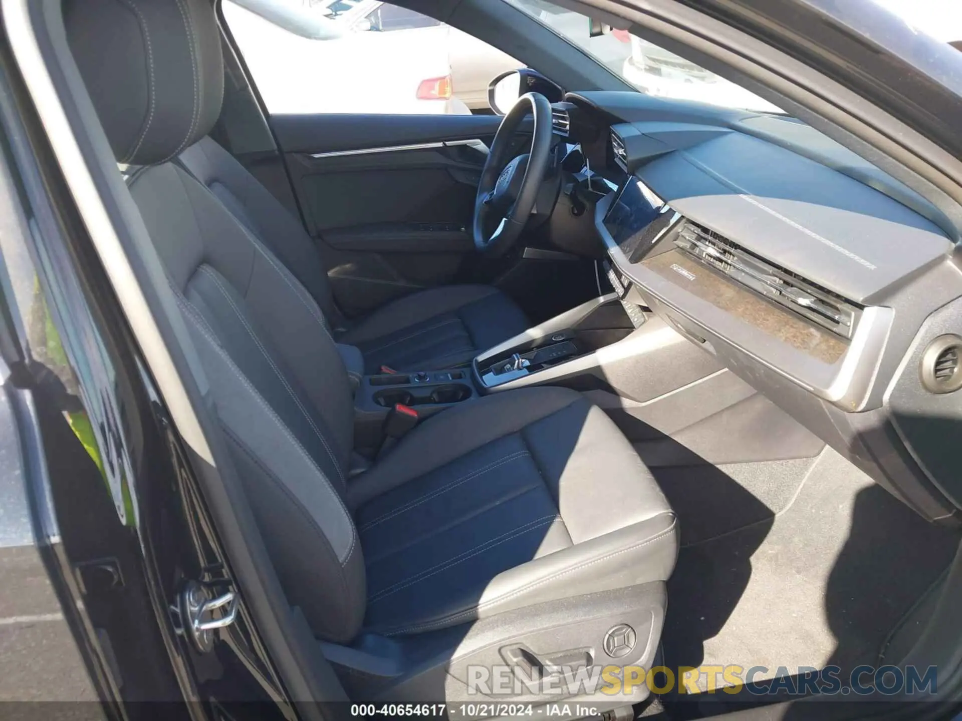 5 fotografías del automóvil dañado WAUHUDGY7PA106232 AUDI A3 2023
