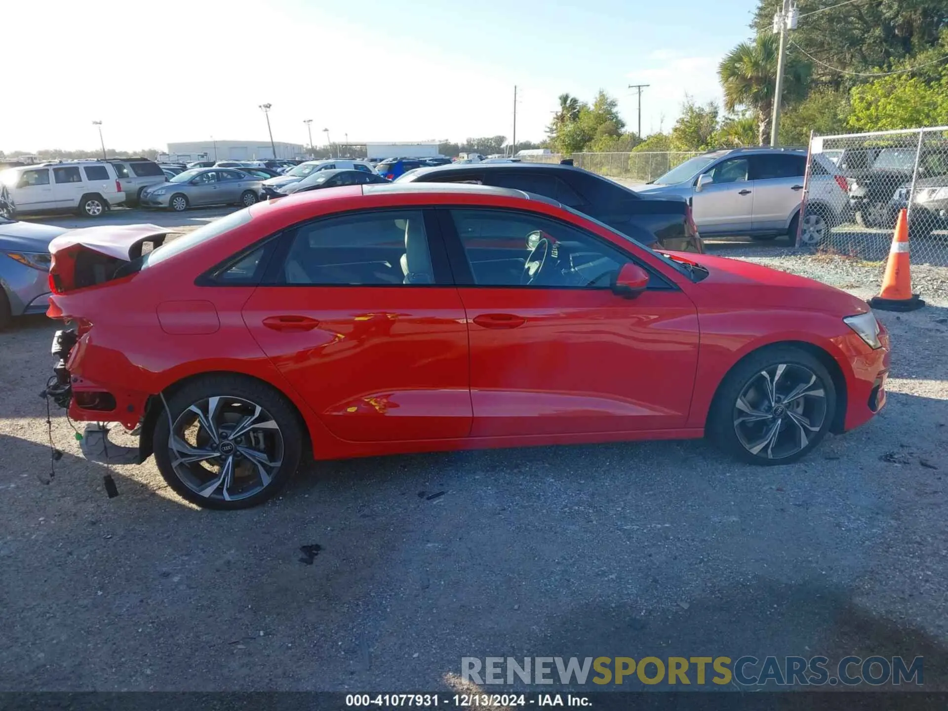 14 fotografías del automóvil dañado WAUHUDGYXPA076918 AUDI A3 2023