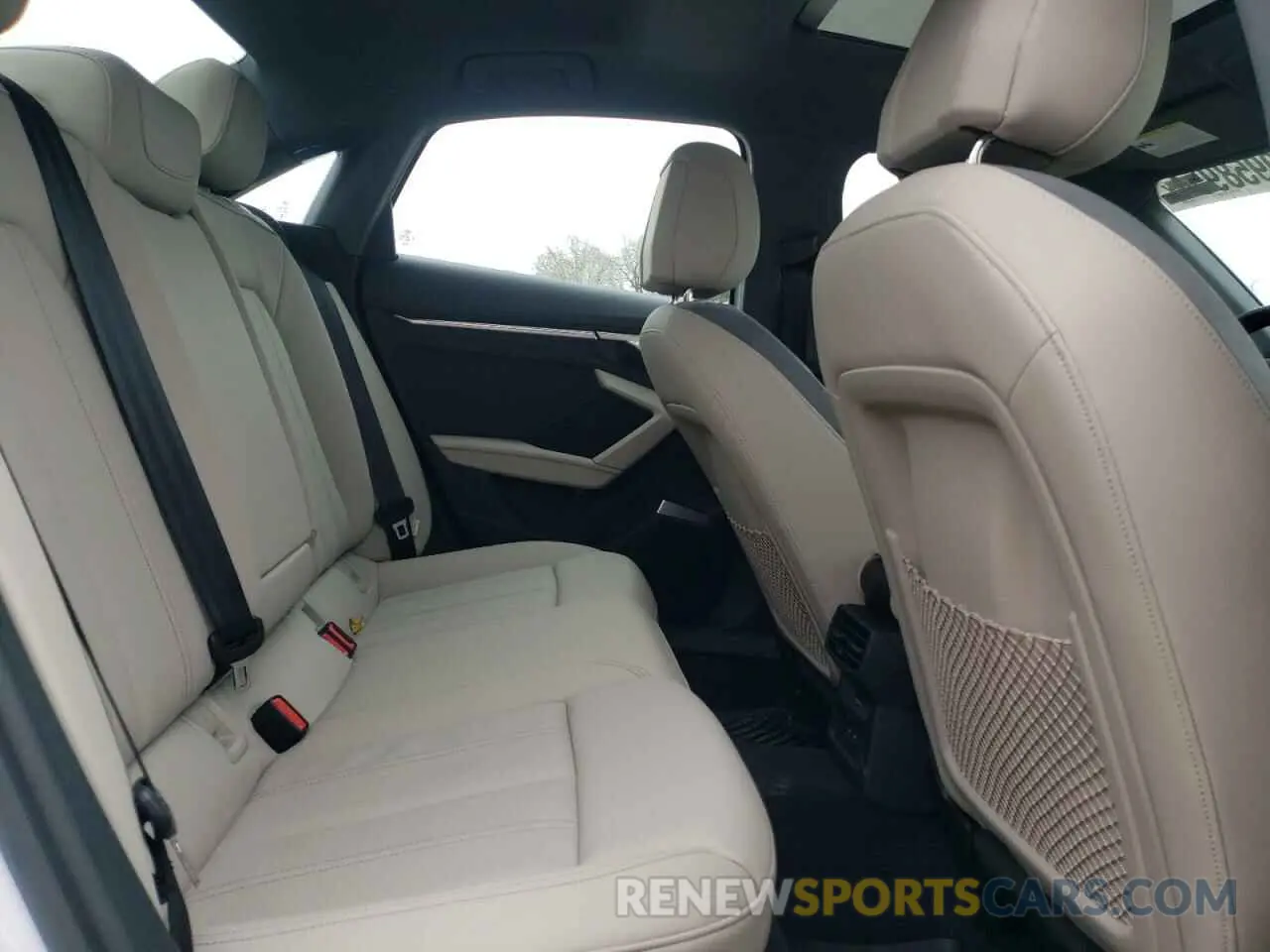 10 fotografías del automóvil dañado WAUHUDGYXPA132419 AUDI A3 2023