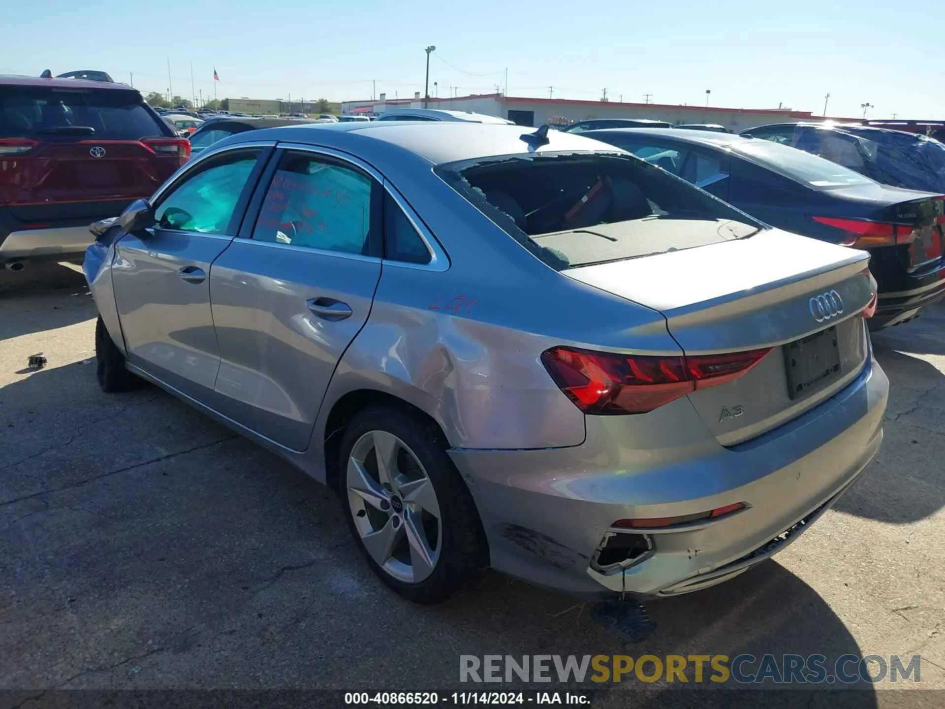 3 fotografías del automóvil dañado WAUAUDGY3RA099512 AUDI A3 2024