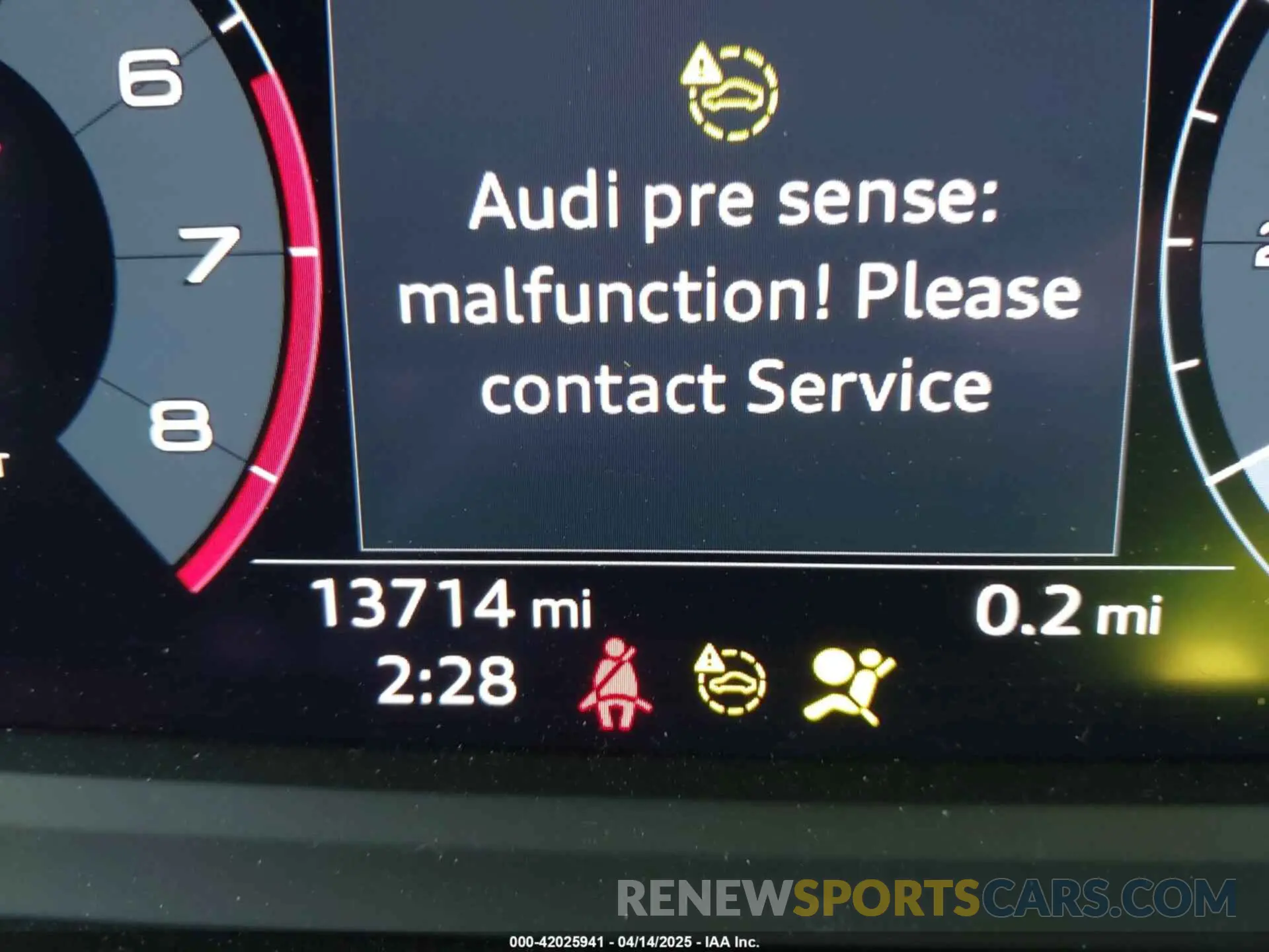 16 fotografías del automóvil dañado WAUAUDGY4RA011115 AUDI A3 2024