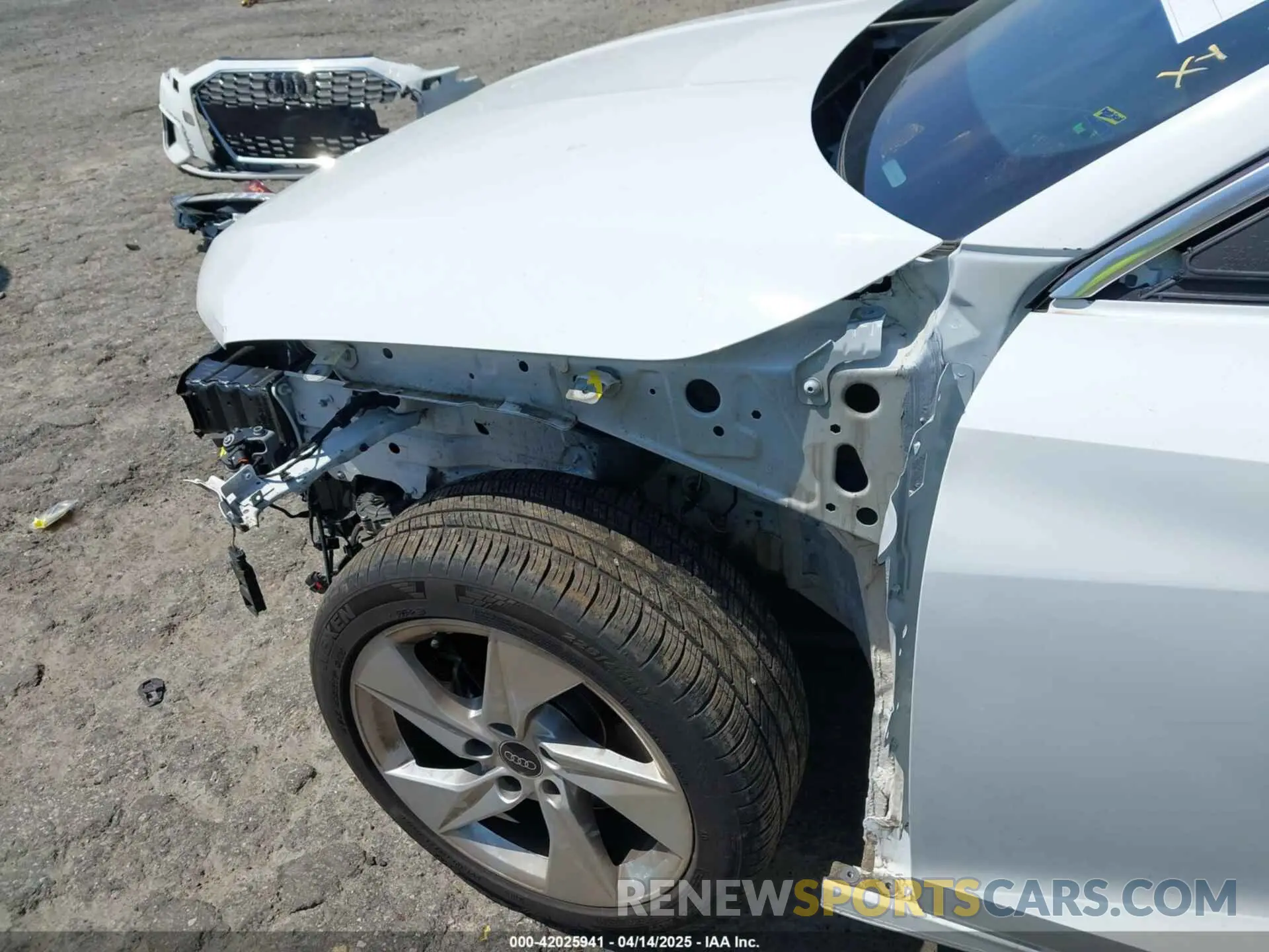 18 fotografías del automóvil dañado WAUAUDGY4RA011115 AUDI A3 2024