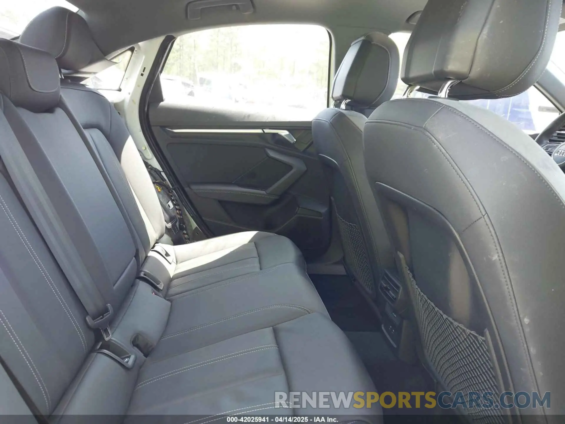 8 fotografías del automóvil dañado WAUAUDGY4RA011115 AUDI A3 2024